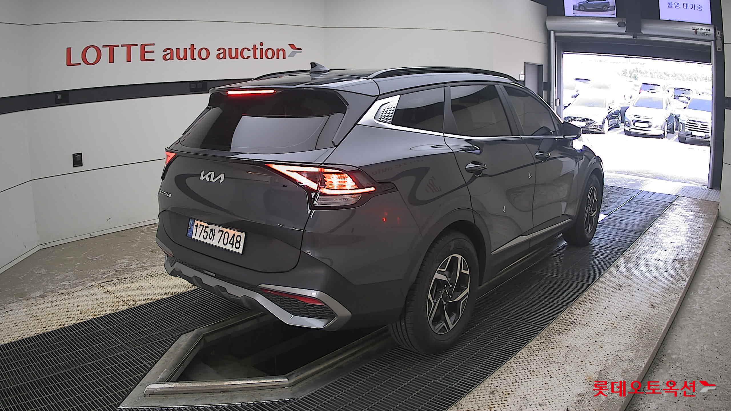 2023 - kia sportage
