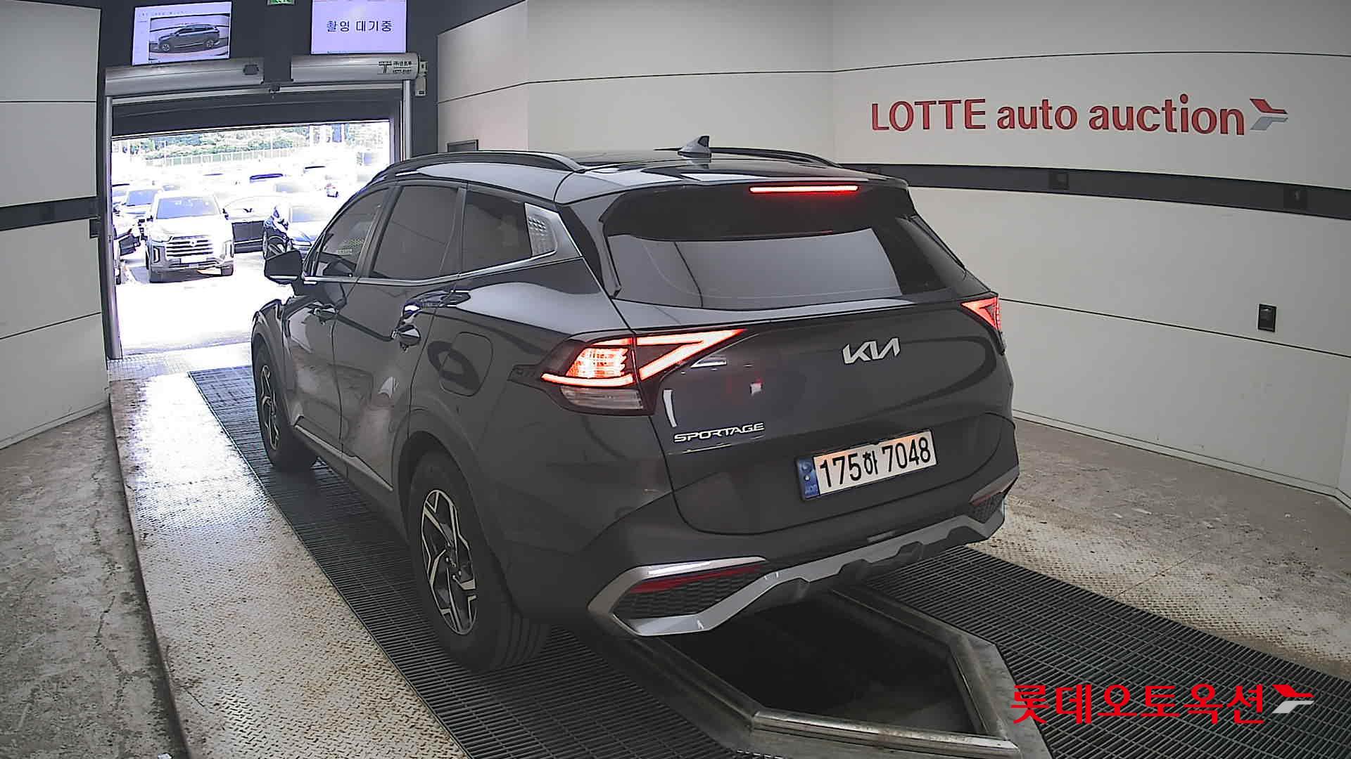 2023 - kia sportage