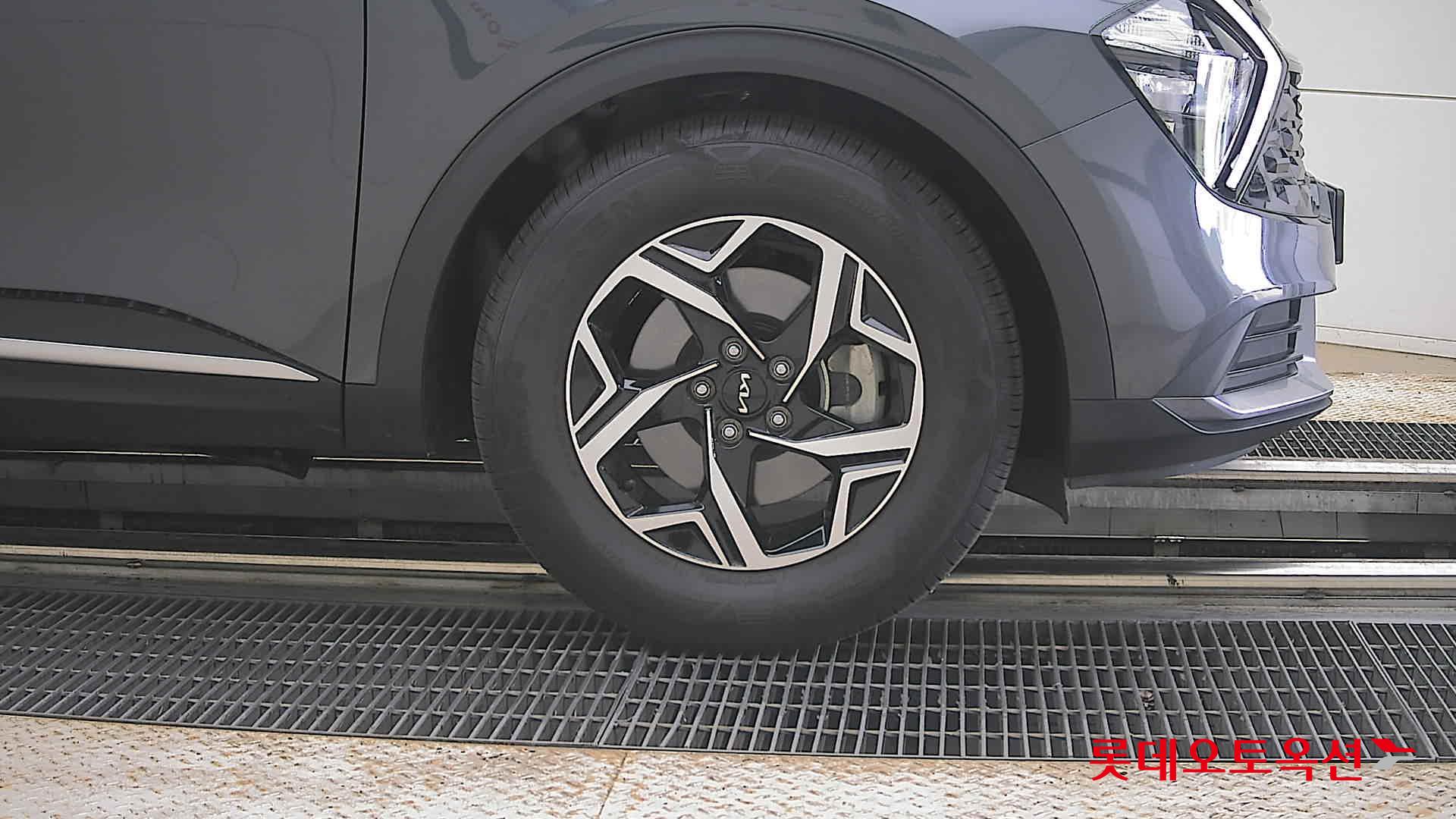 2023 - kia sportage