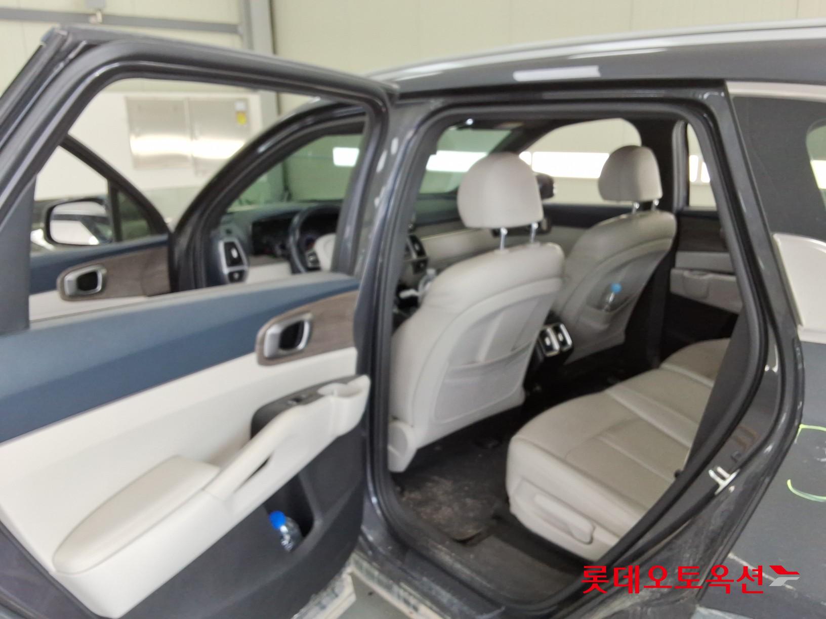 2023 - kia sorento