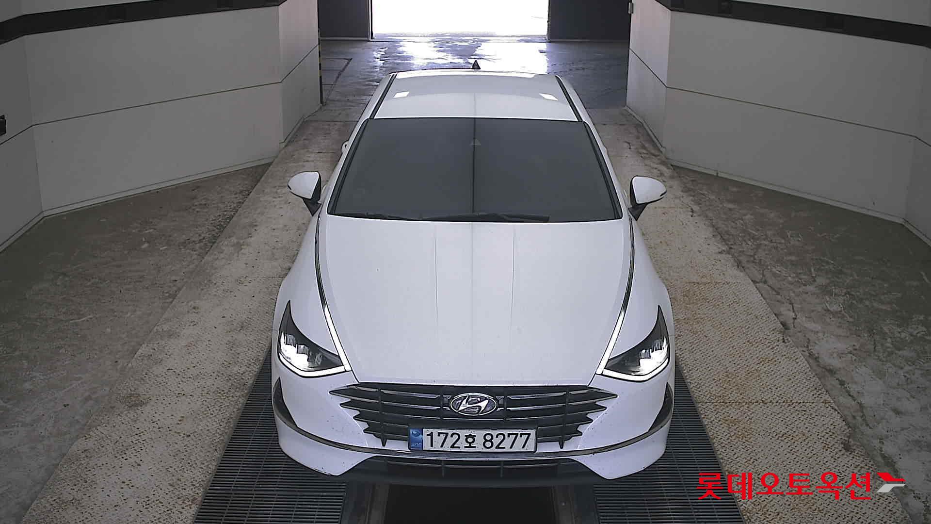 SONATA DN8 ()