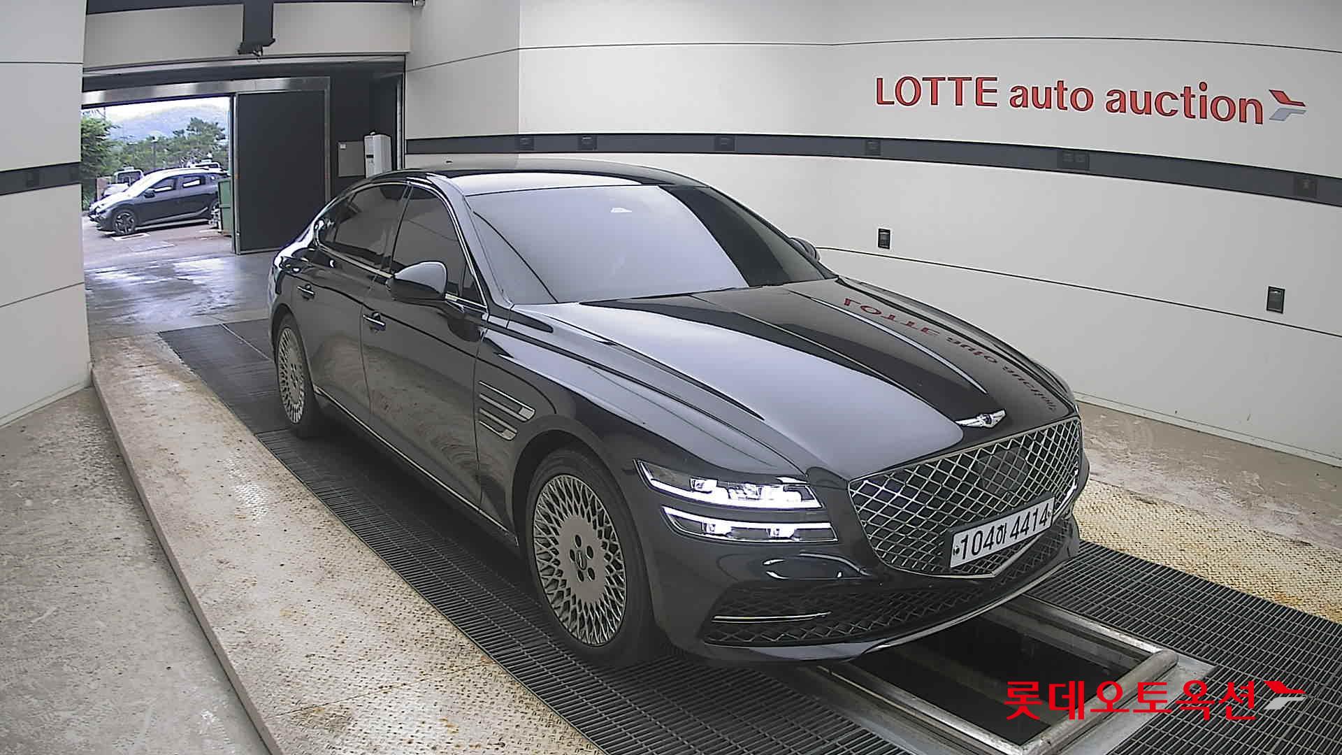 2021 - genesis g80