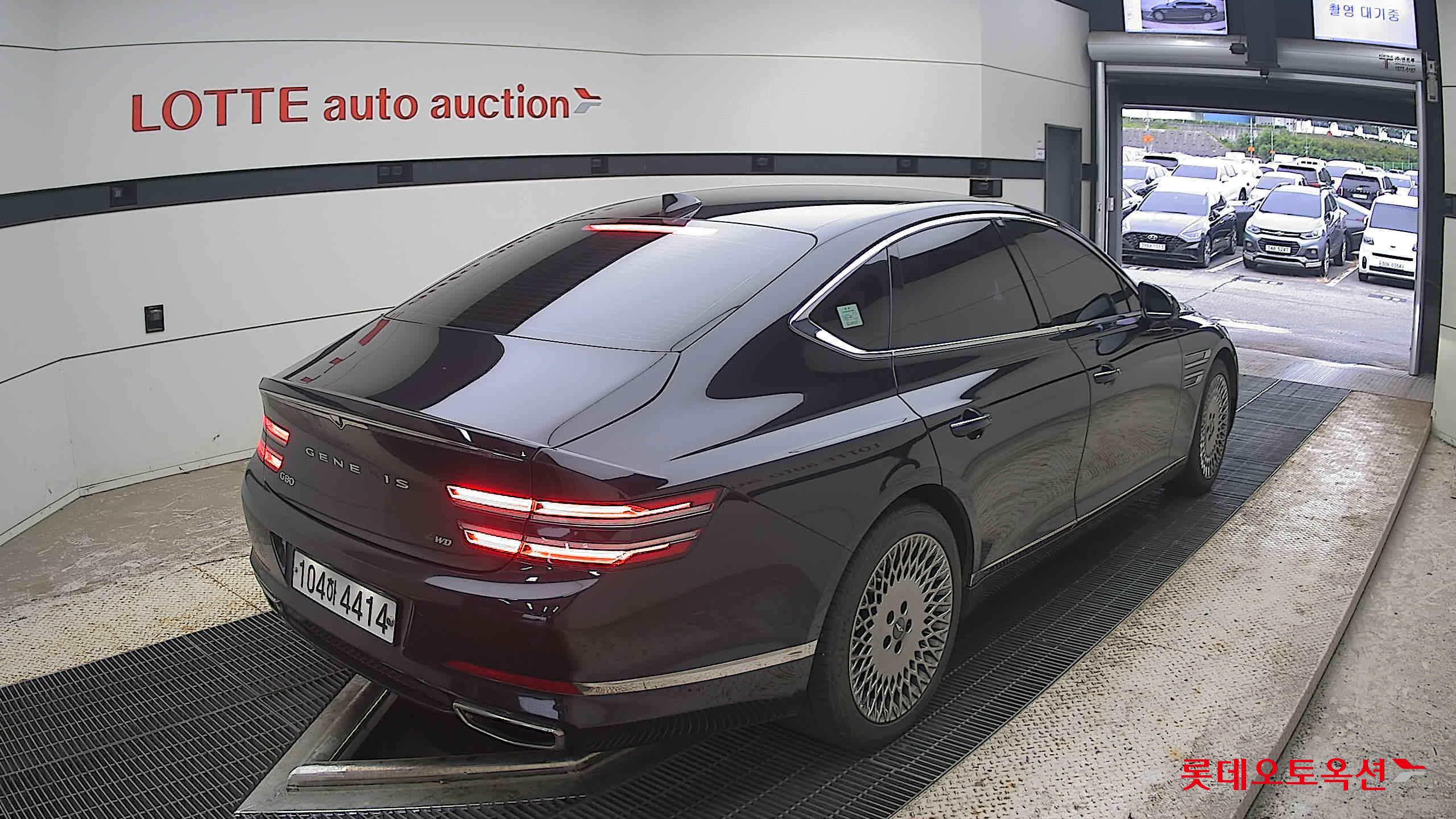 2021 - genesis g80