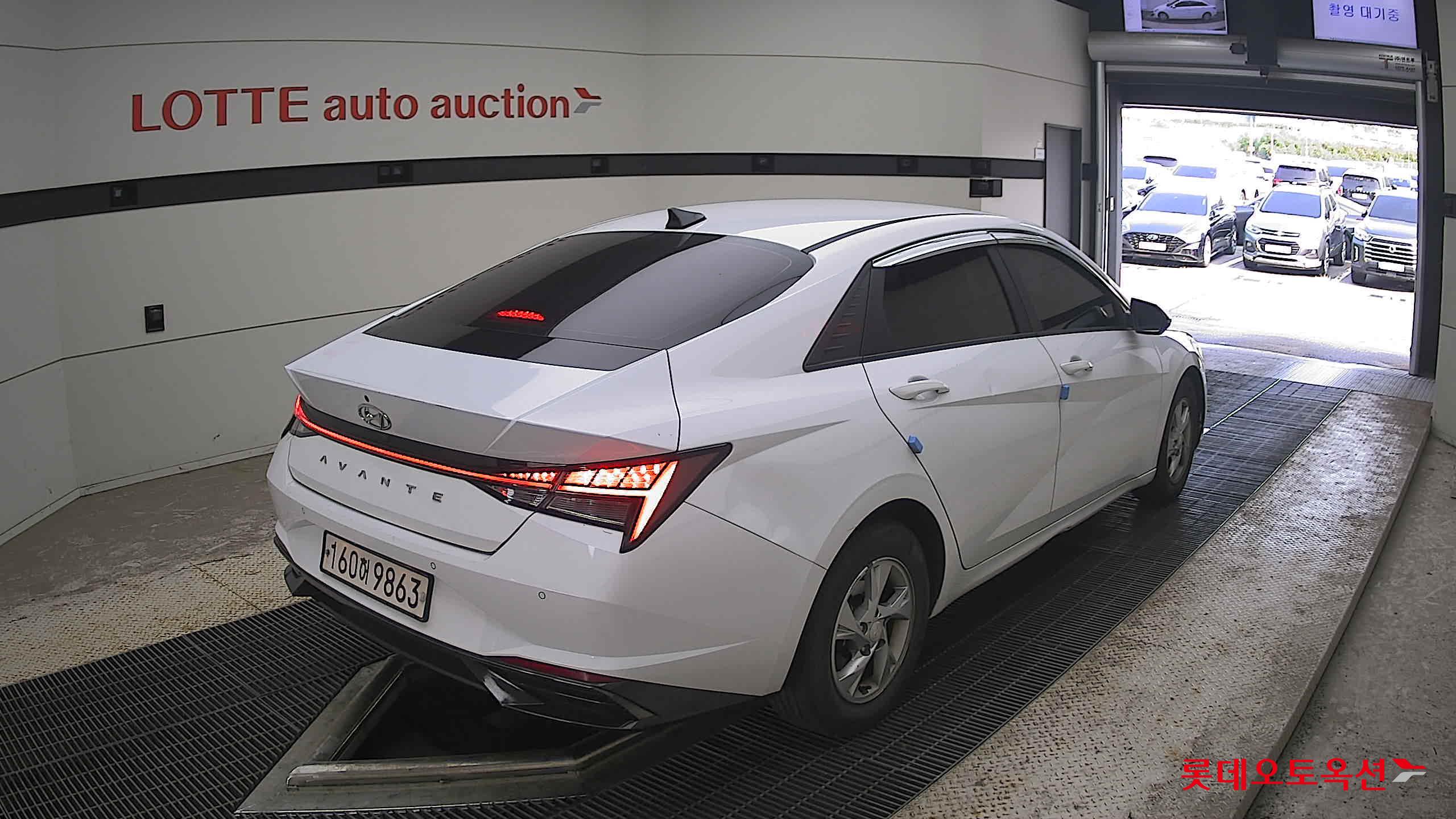 2021 - hyundai avante