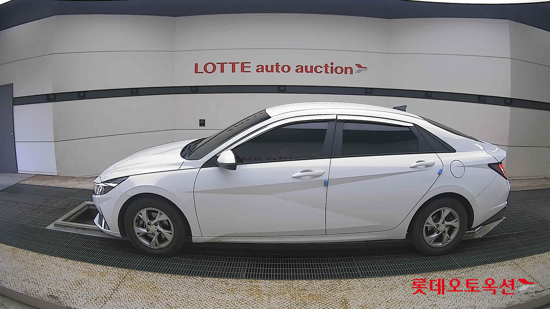 2021 - hyundai avante
