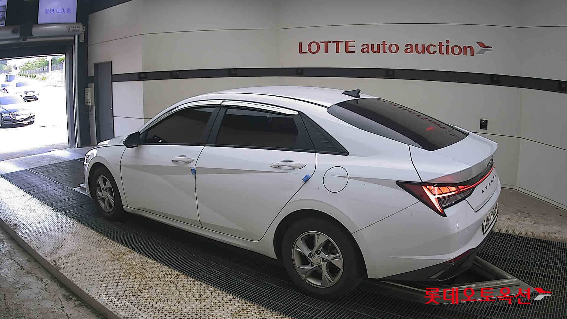 2021 - hyundai avante