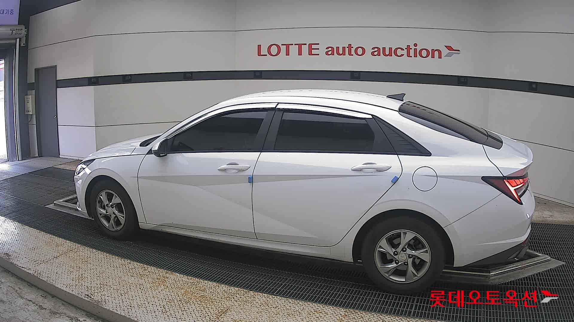2021 - hyundai avante