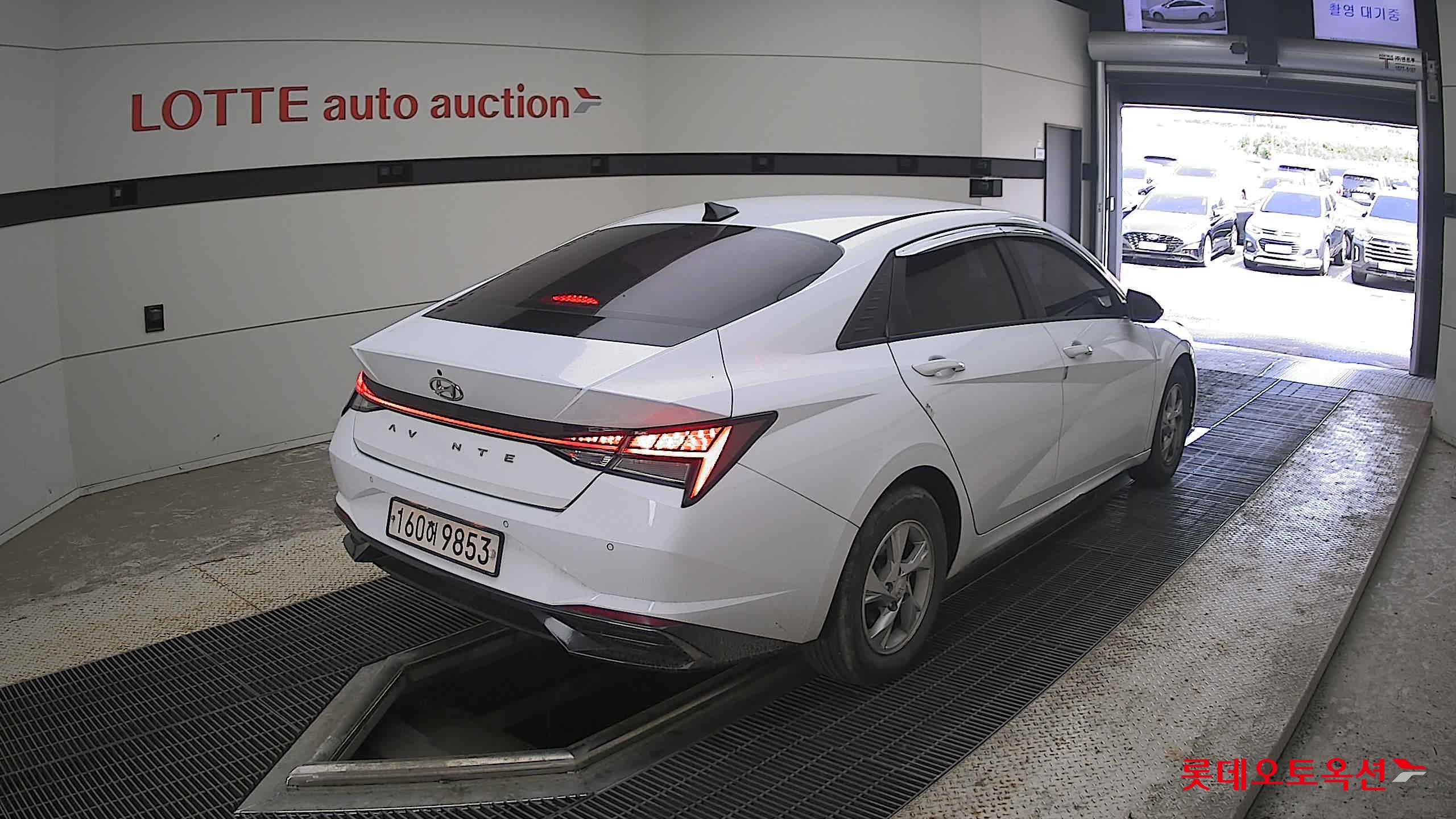 2021 - hyundai avante