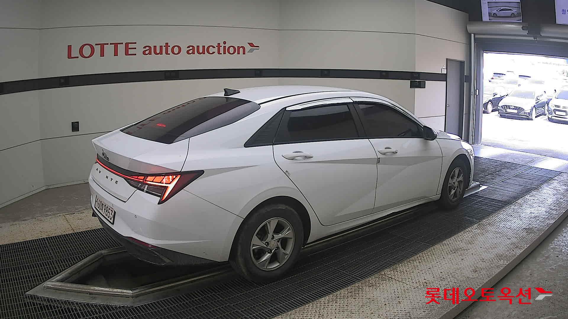 2021 - hyundai avante