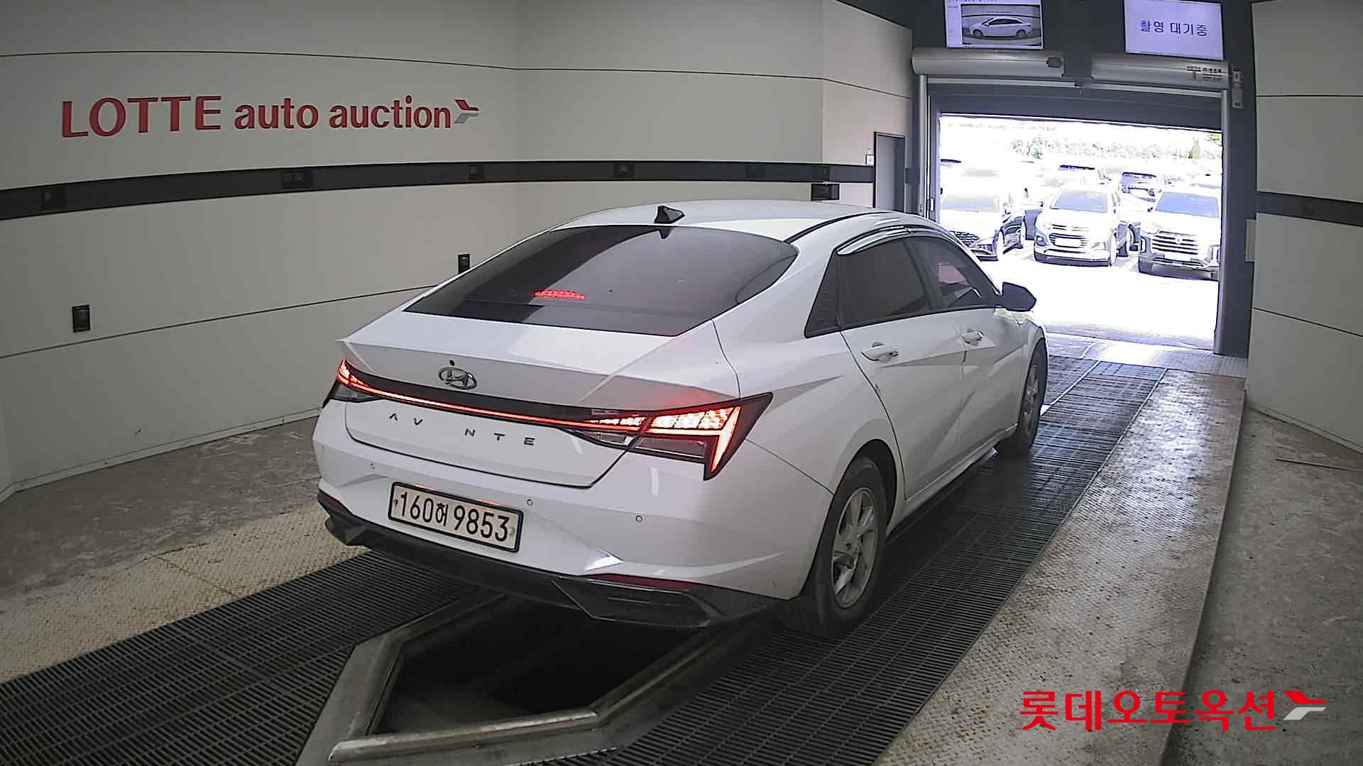 2021 - hyundai avante