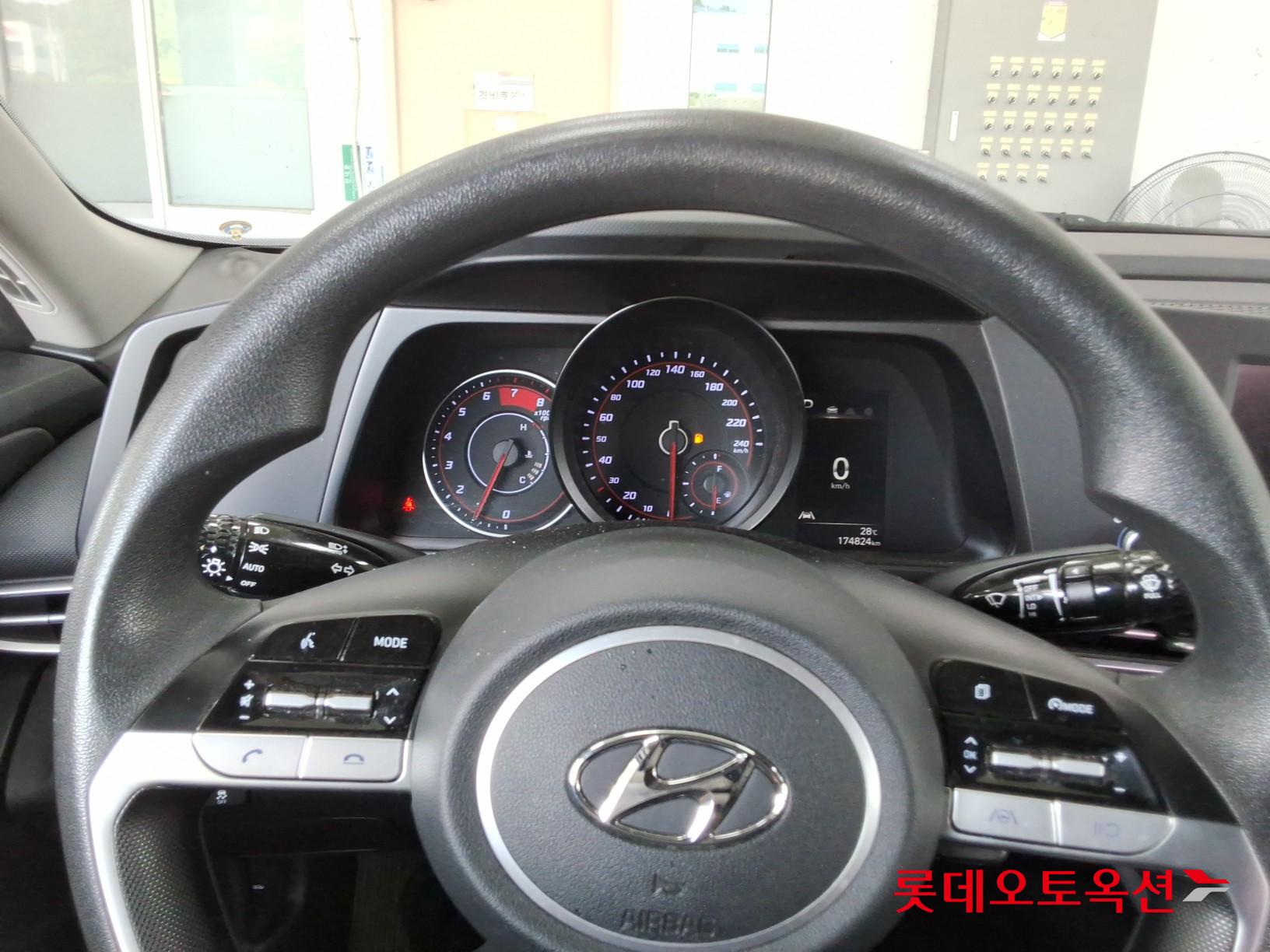 2021 - hyundai avante