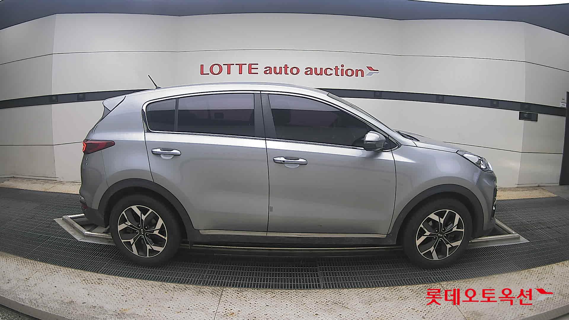 2022 - kia sportage