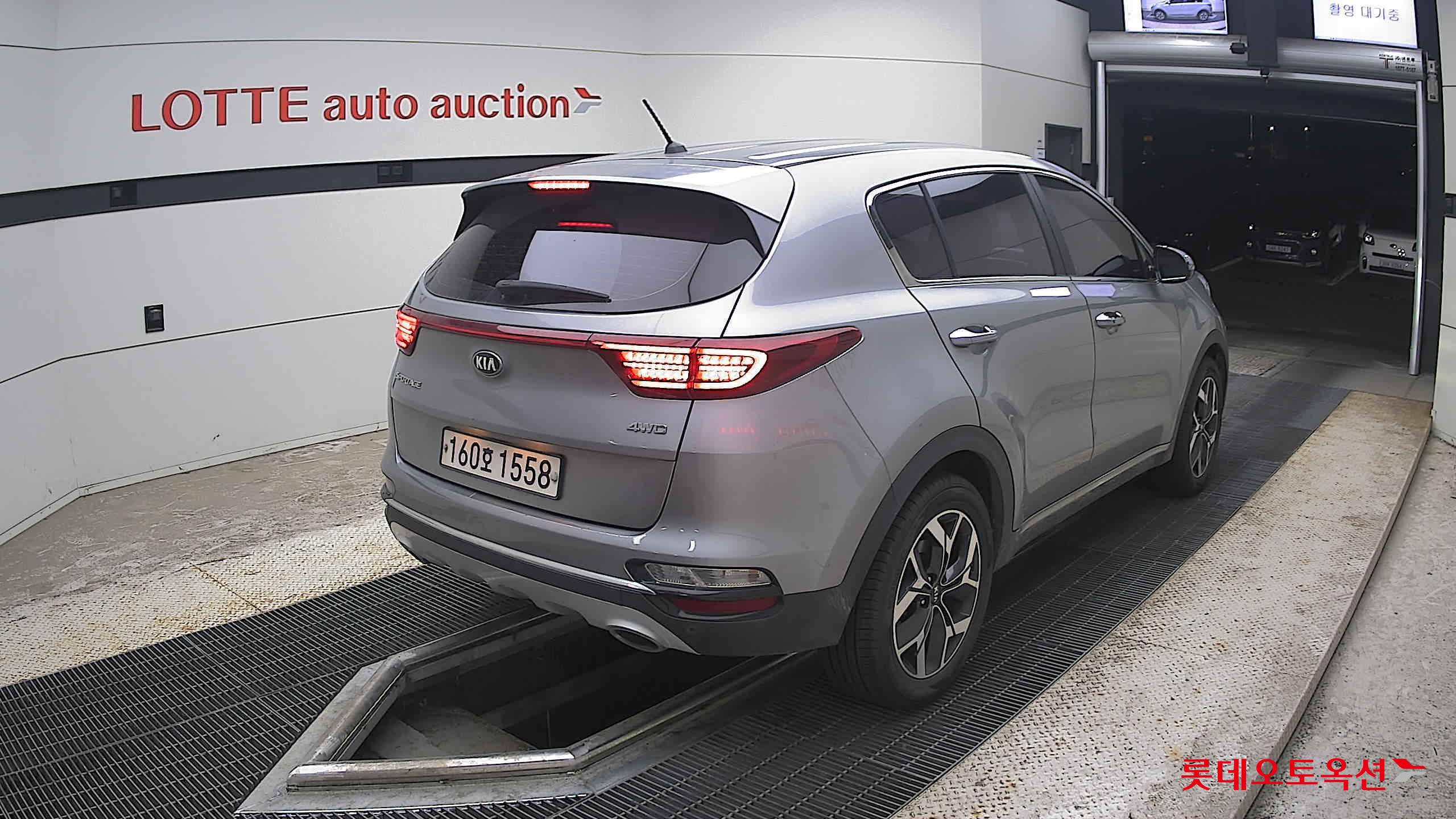 2022 - kia sportage
