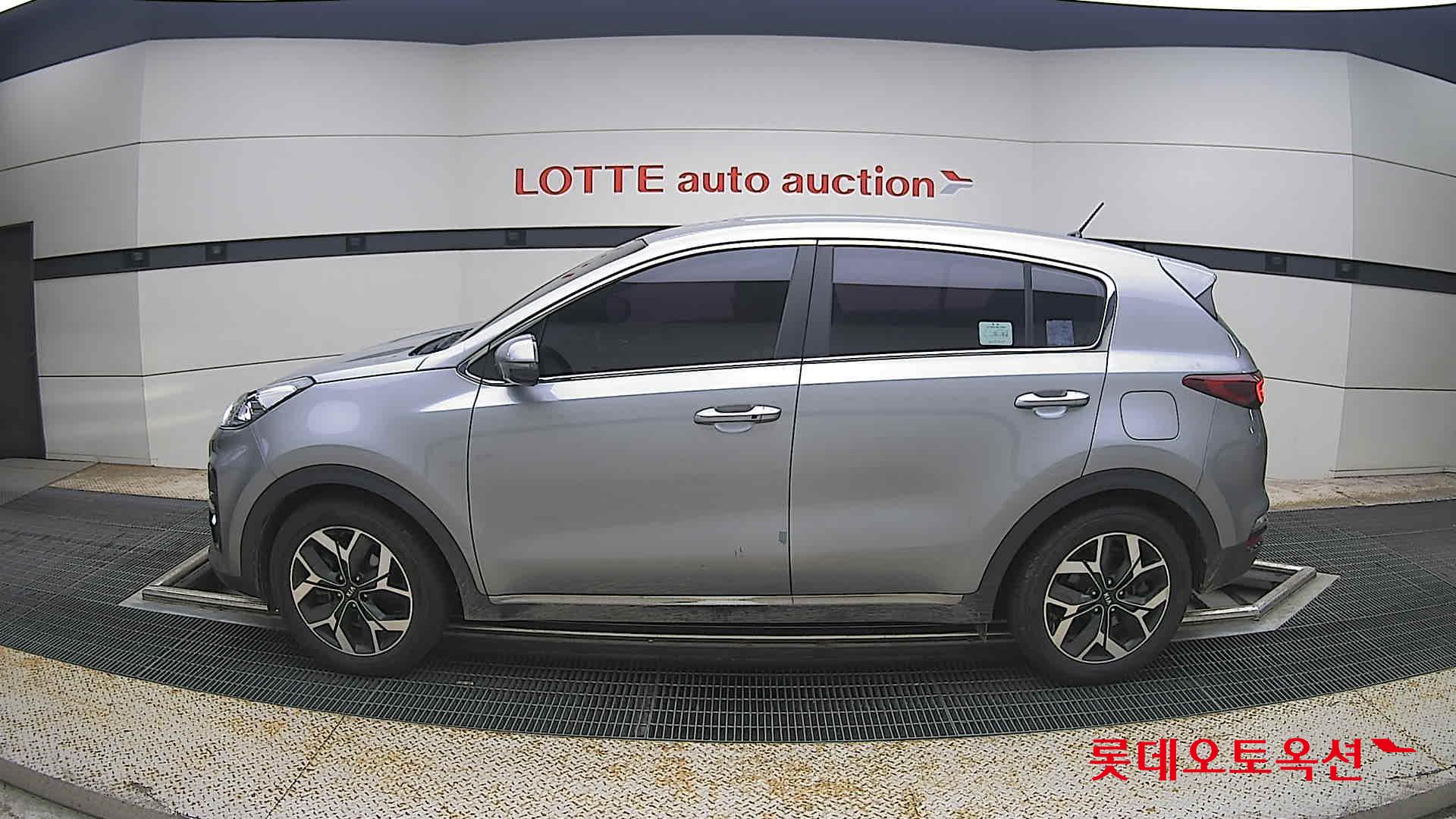 2022 - kia sportage