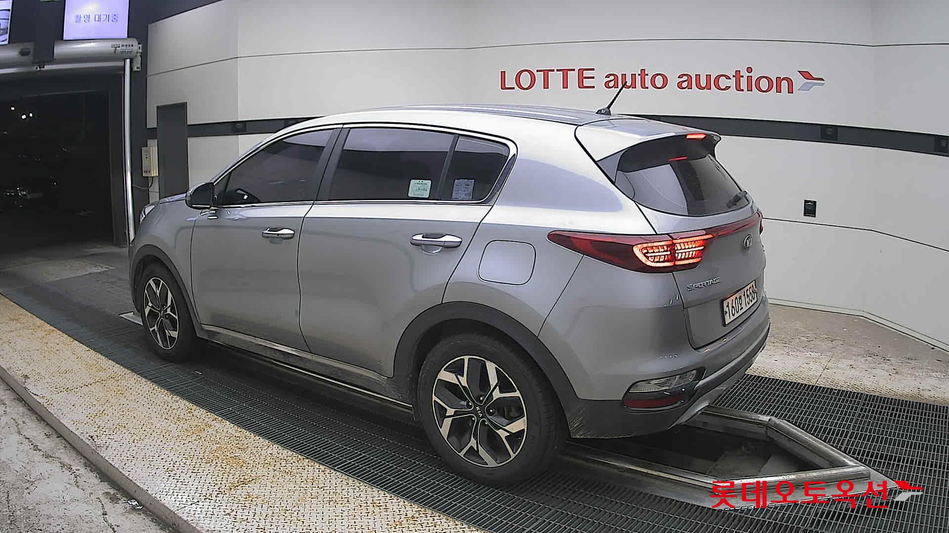 2022 - kia sportage