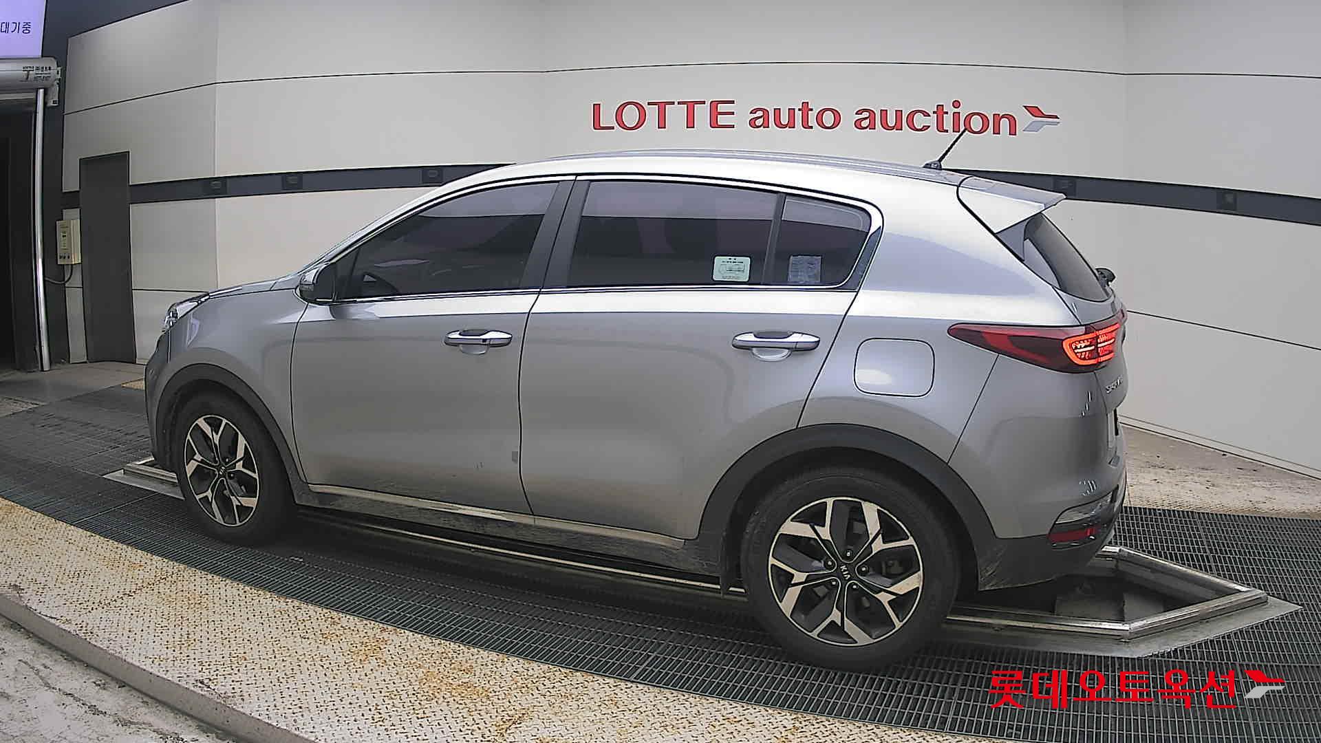 2022 - kia sportage