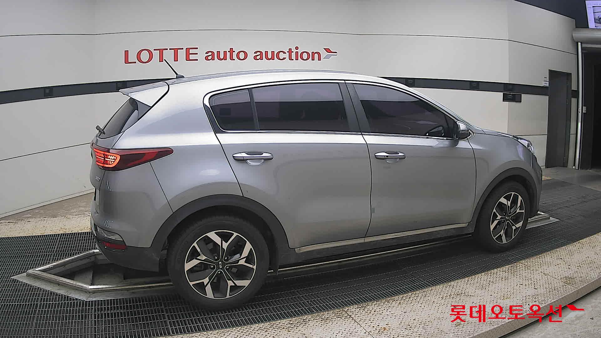 2022 - kia sportage