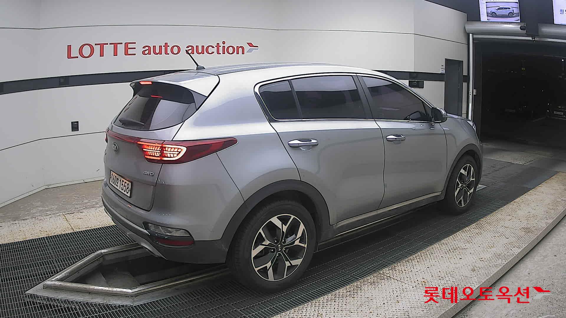 2022 - kia sportage