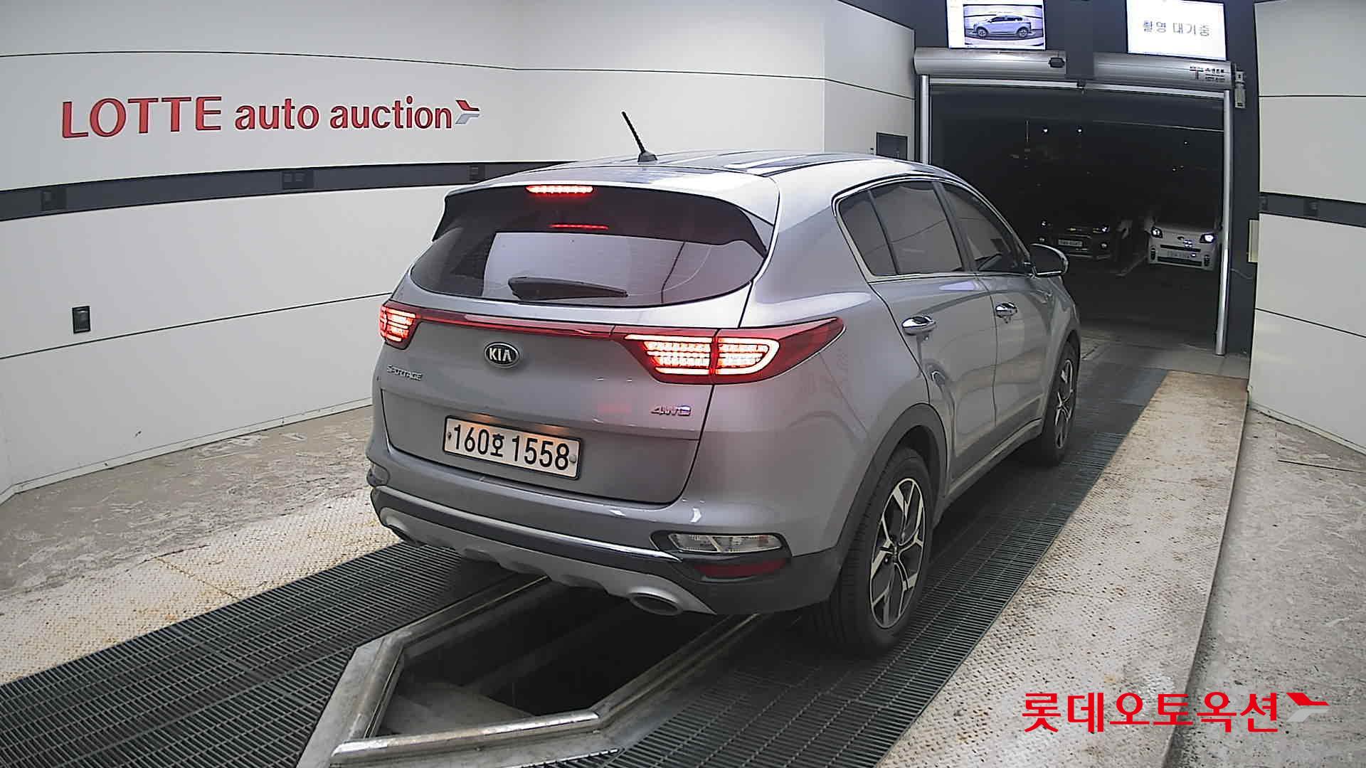 2022 - kia sportage