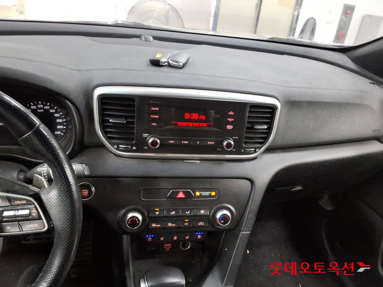 2022 - kia sportage