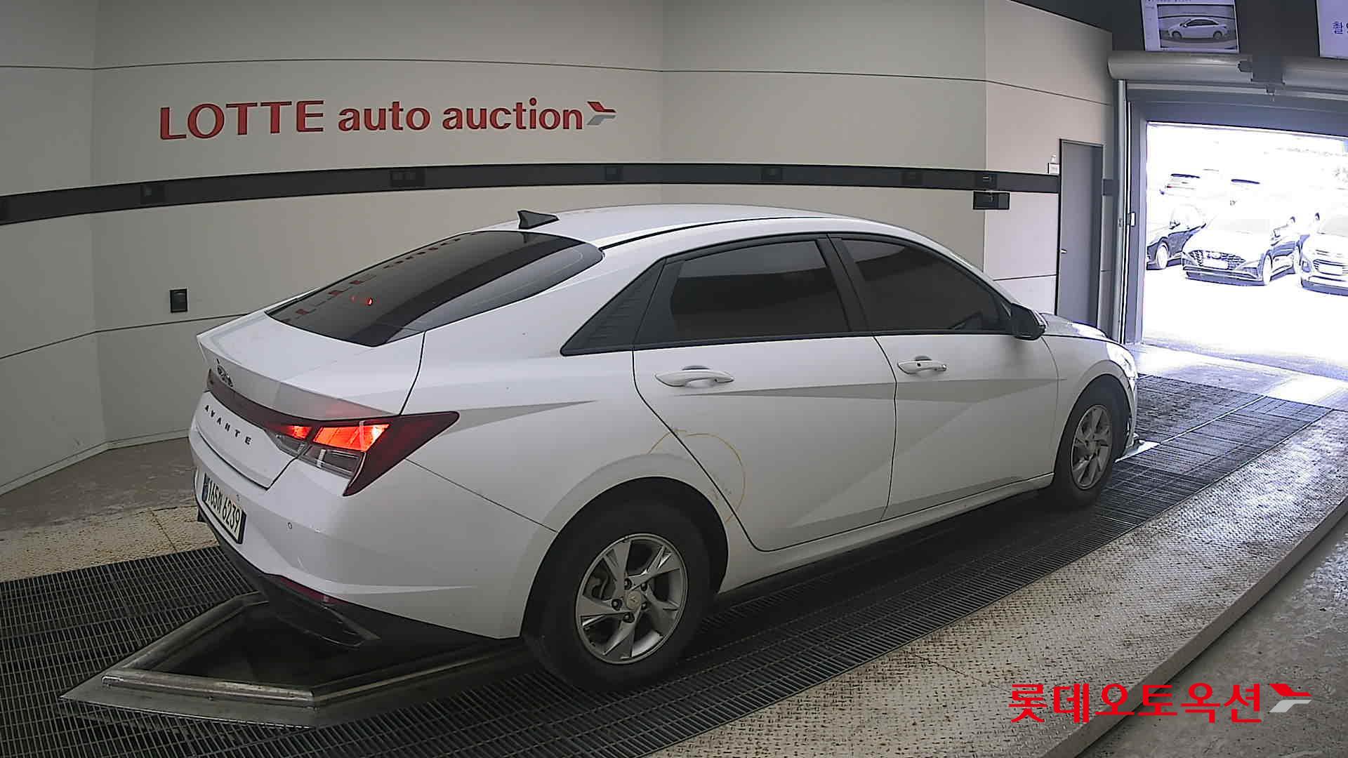 2022 - hyundai avante