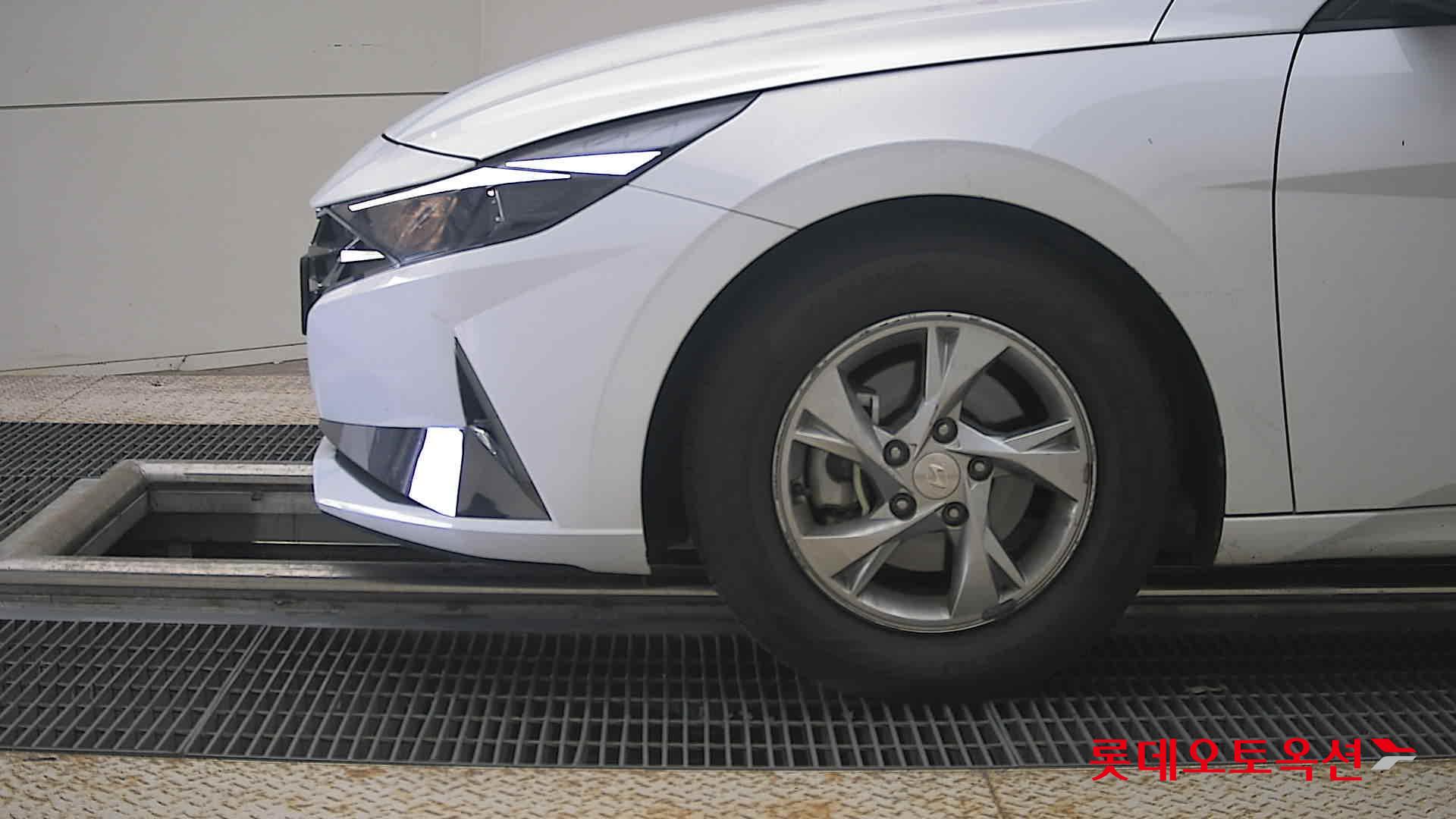 2022 - hyundai avante
