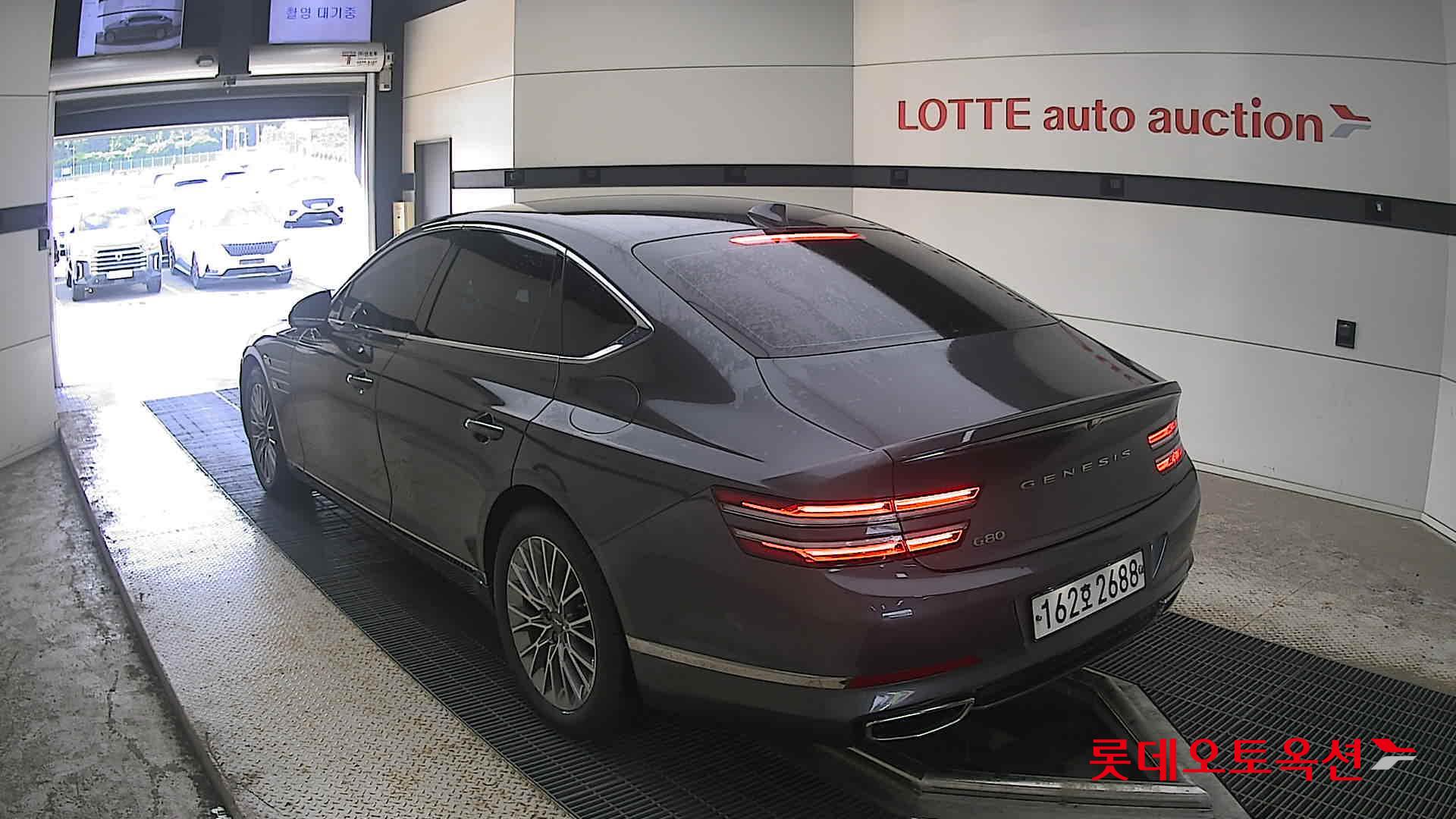 2021 - genesis g80