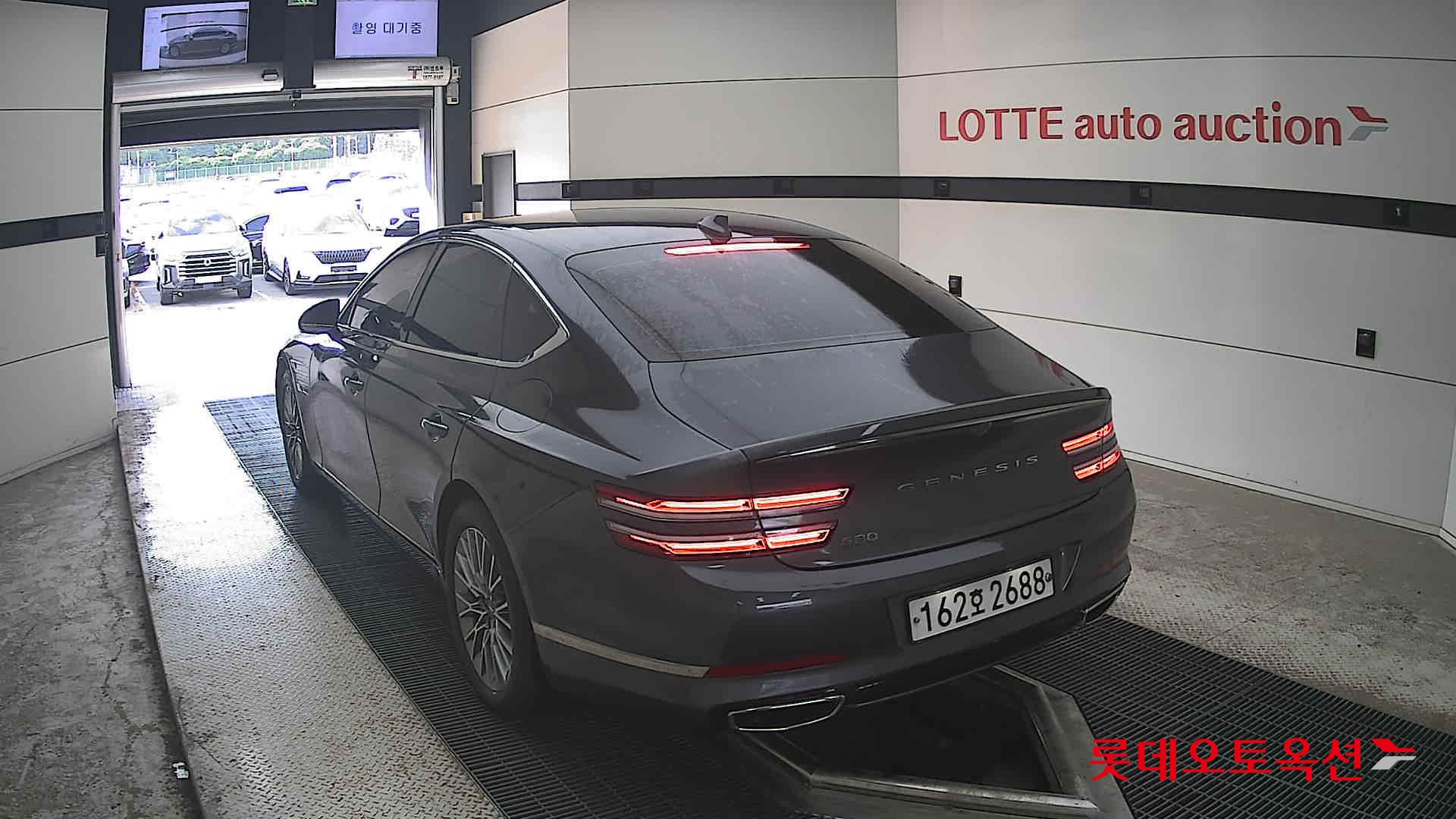 2021 - genesis g80