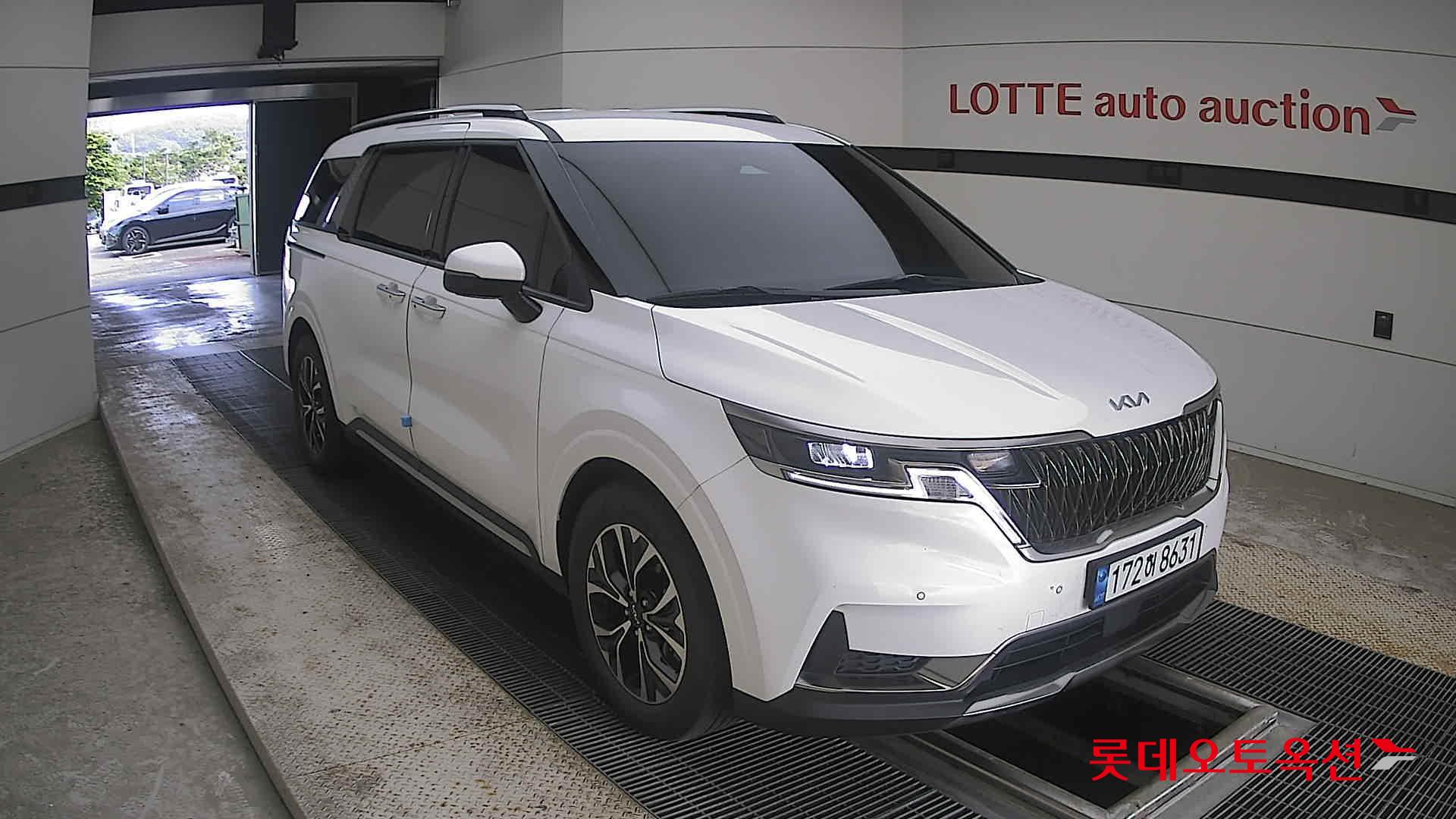 2023 - kia carnival