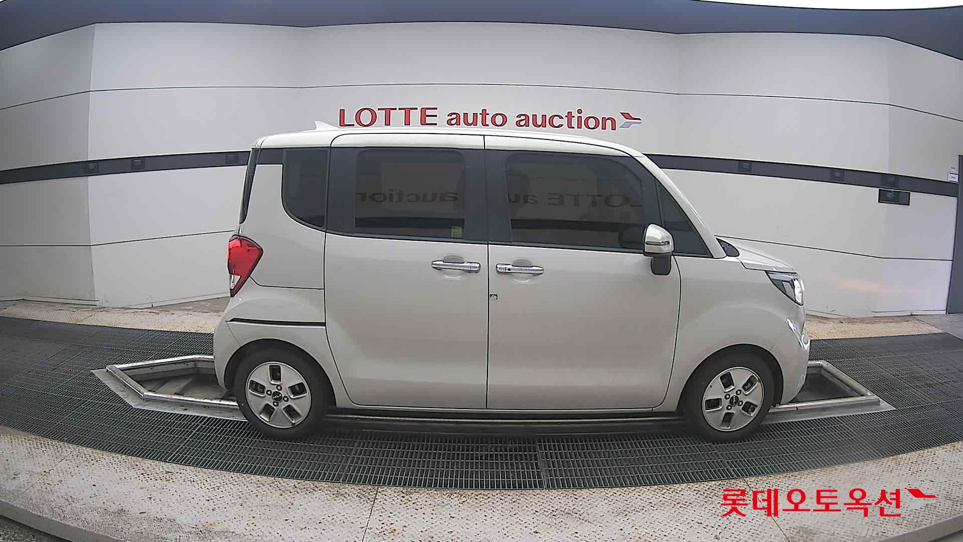 2022 - kia ray