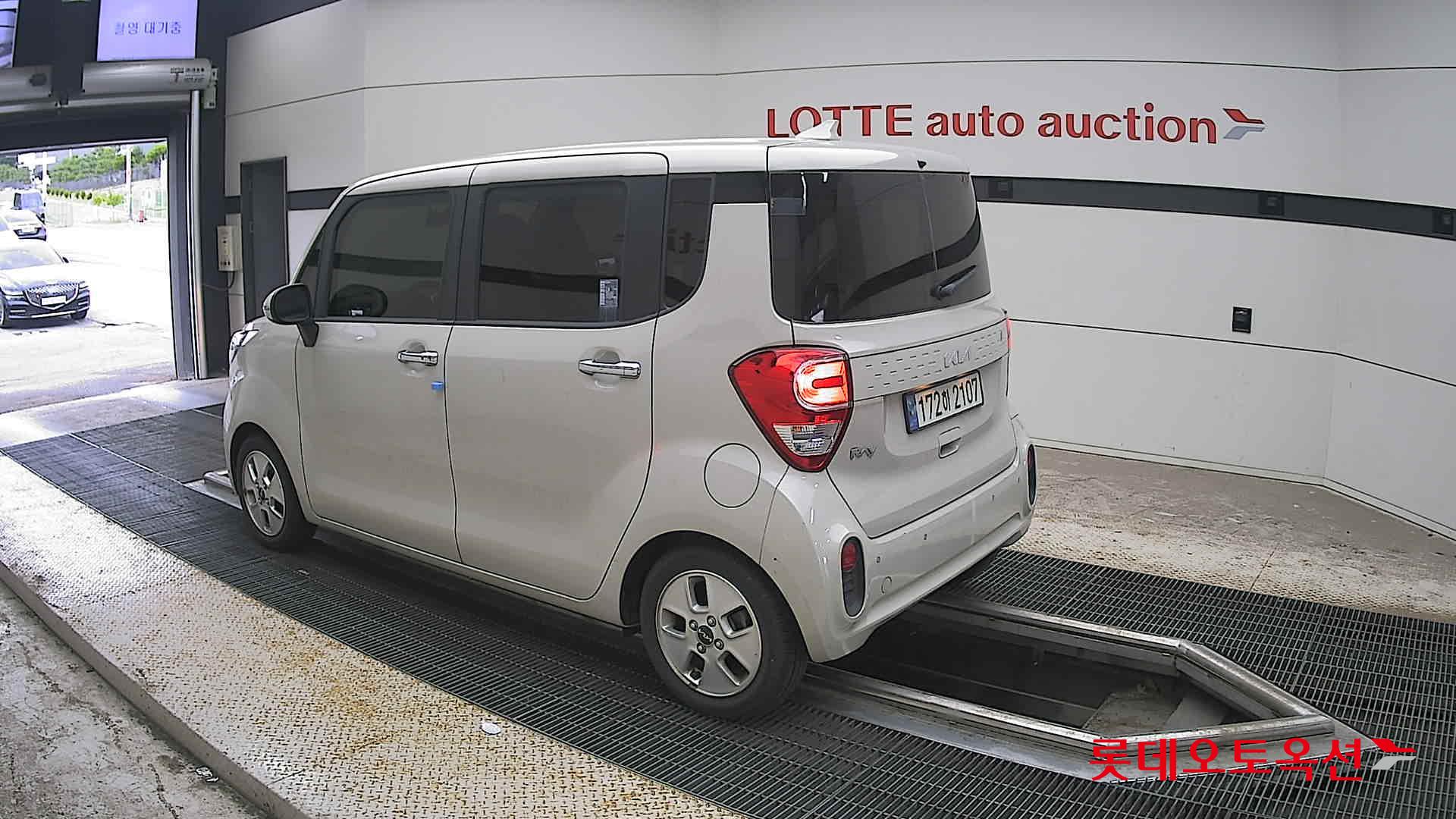 2022 - kia ray