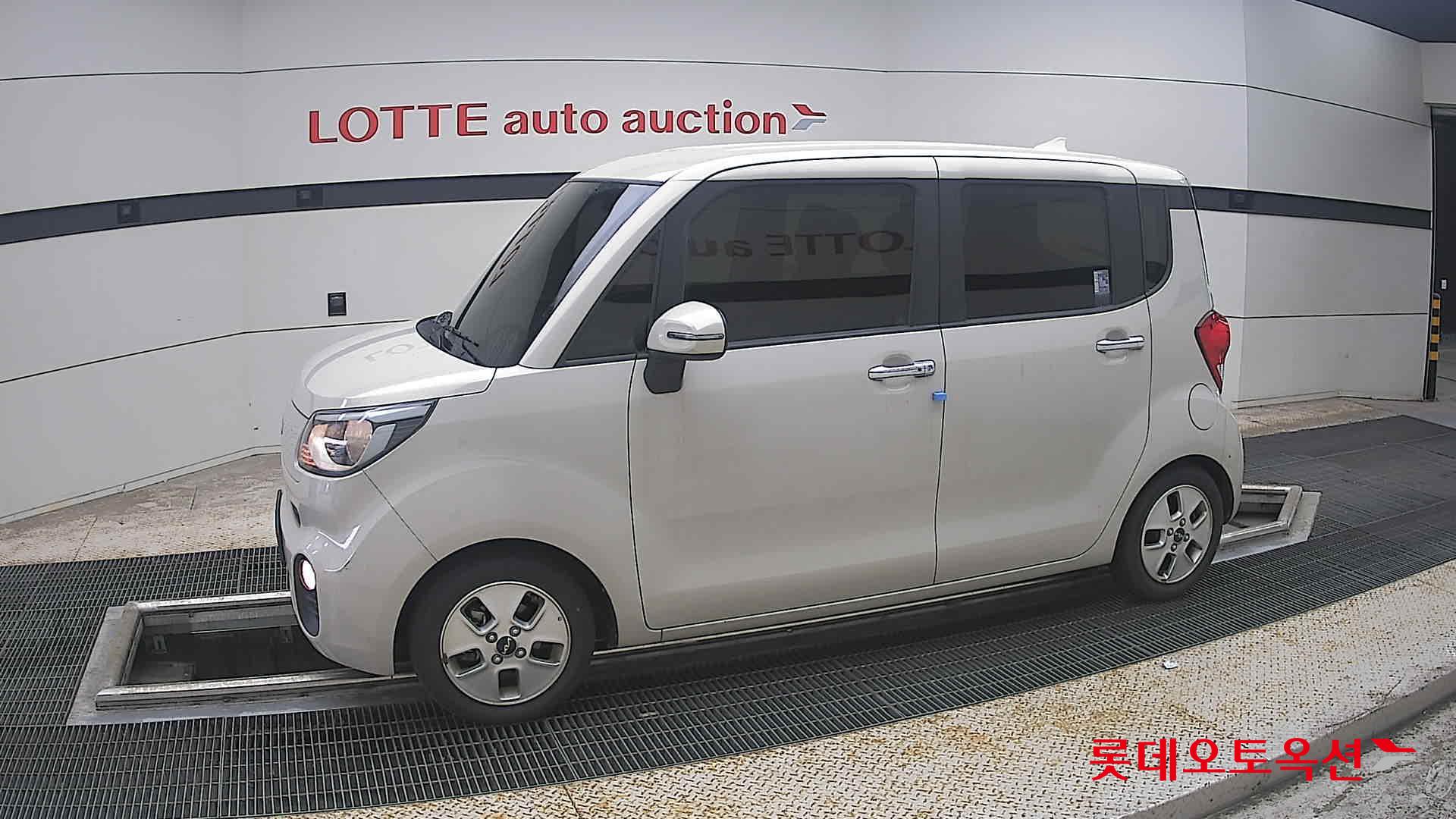 2022 - kia ray