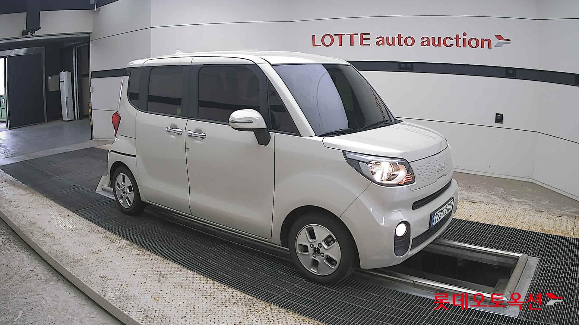 2022 - kia ray