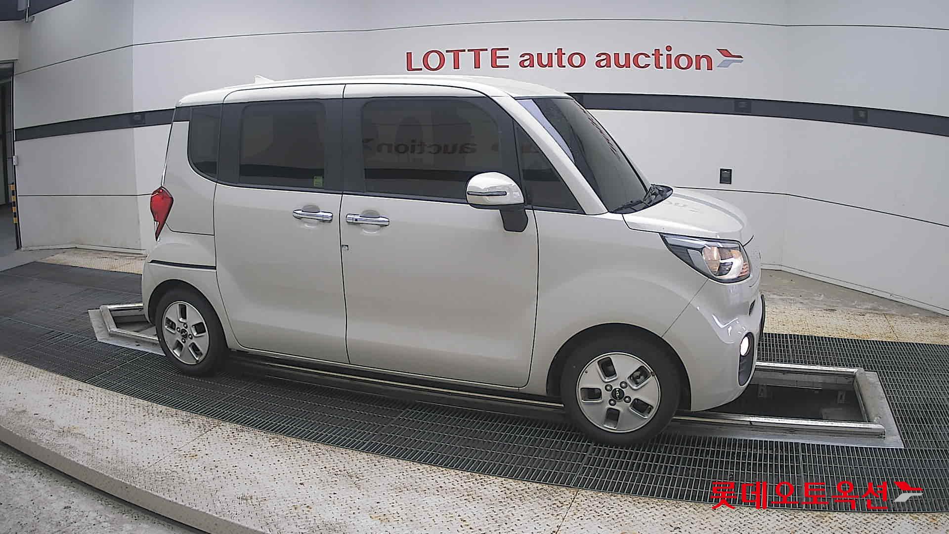 2022 - kia ray