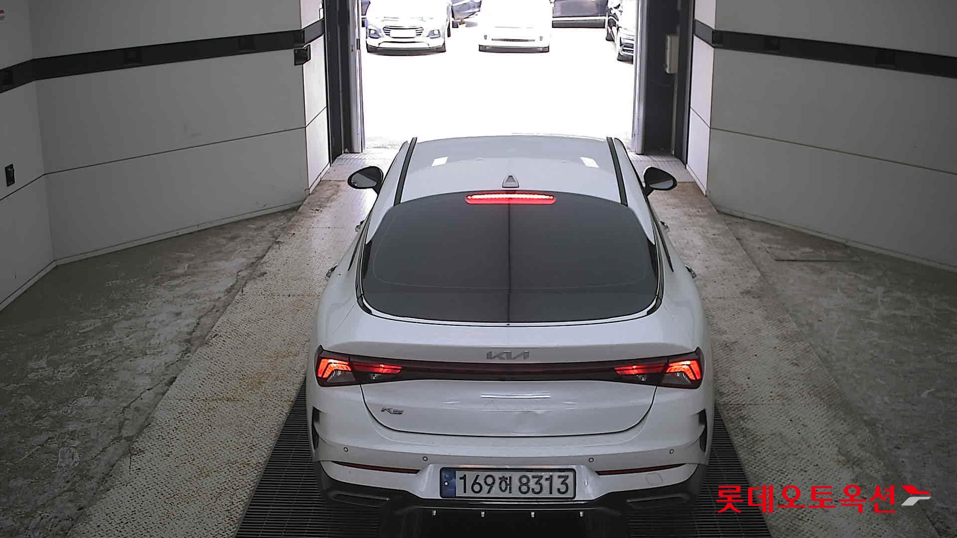 2022 - kia k5