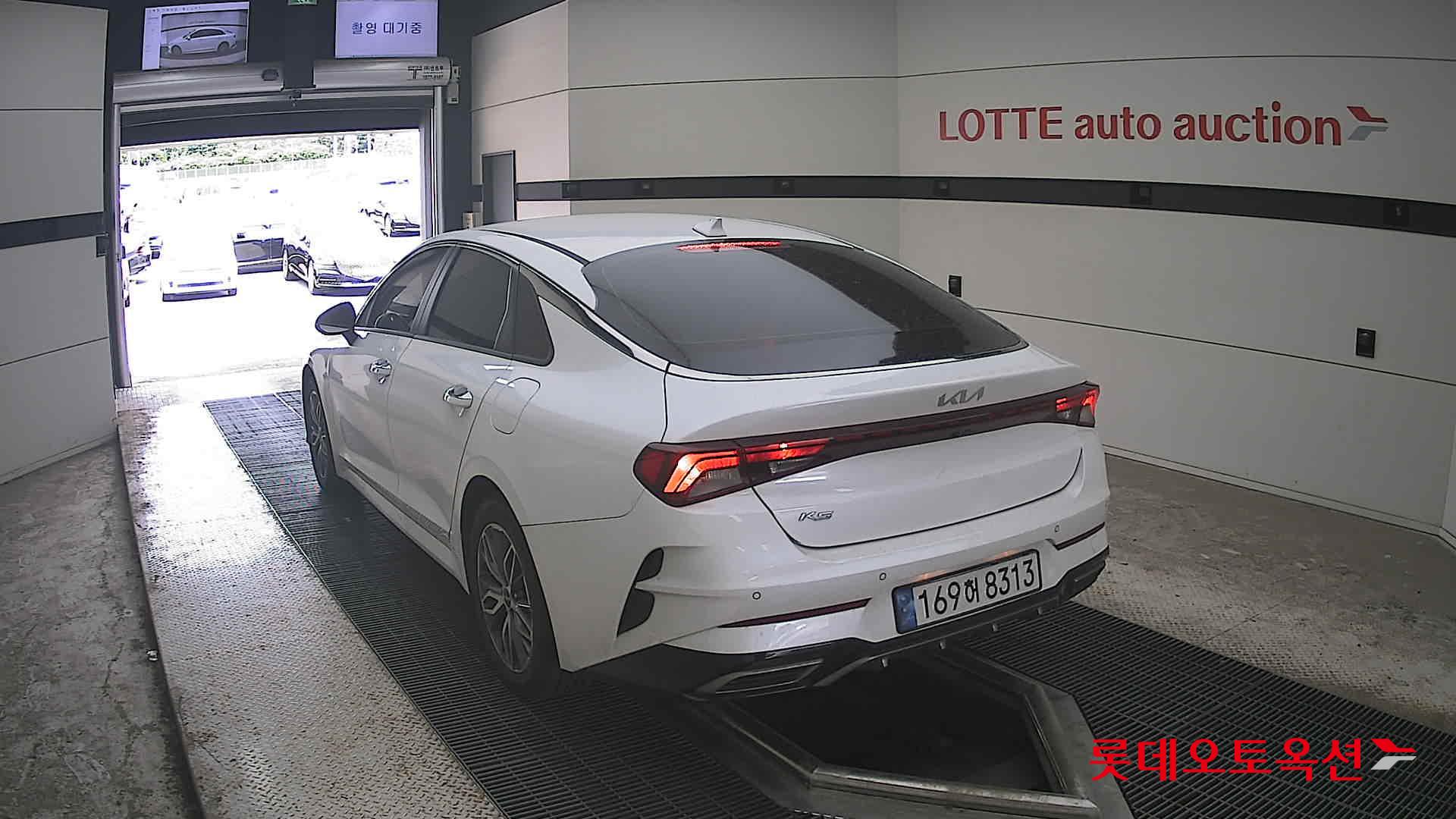 2022 - kia k5
