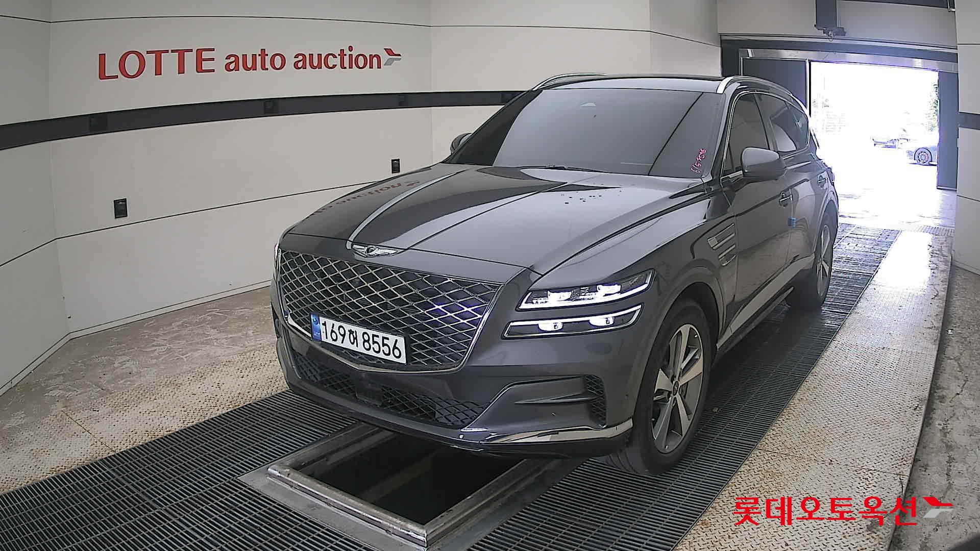 2022 - genesis gv80