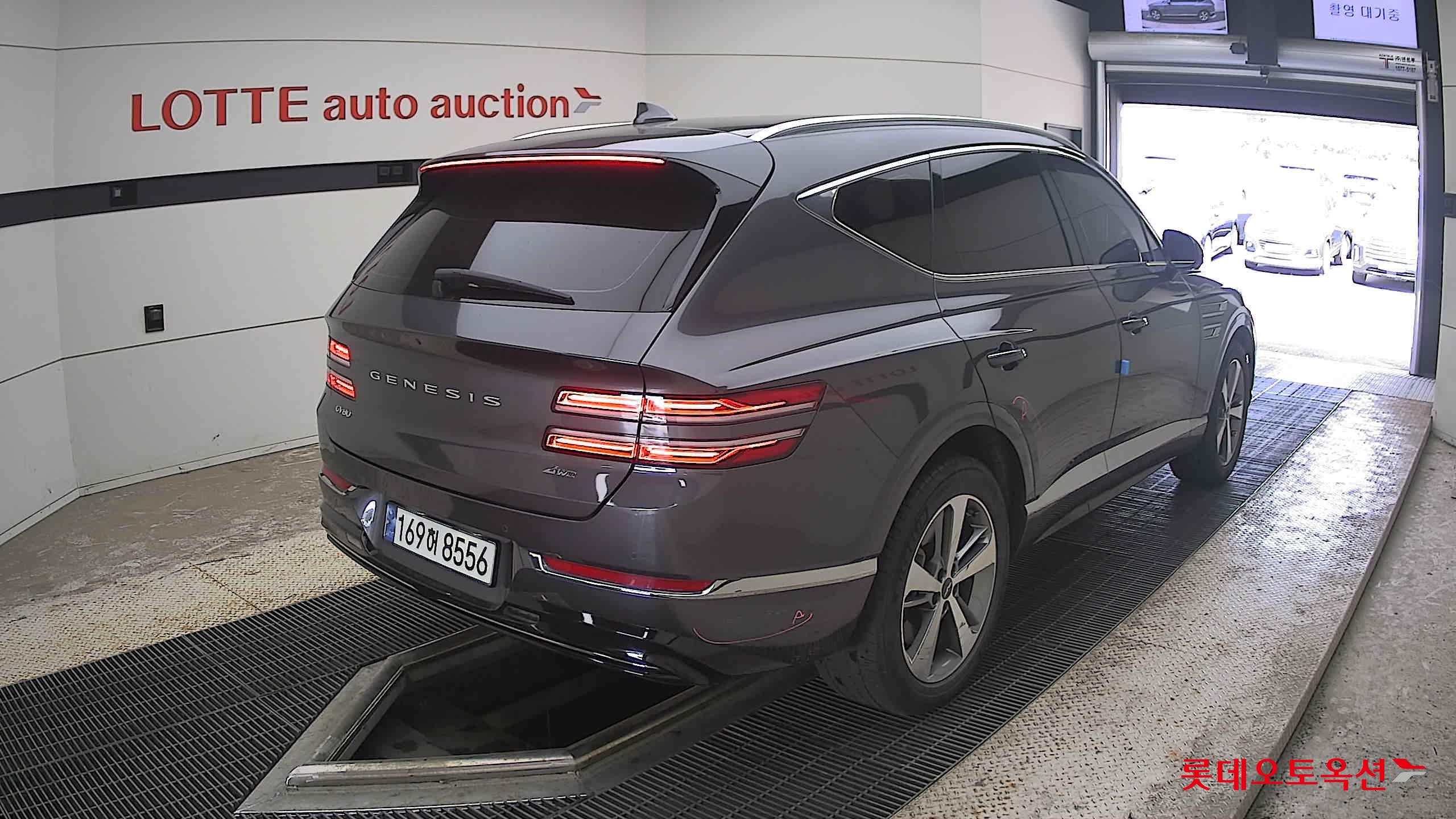 2022 - genesis gv80