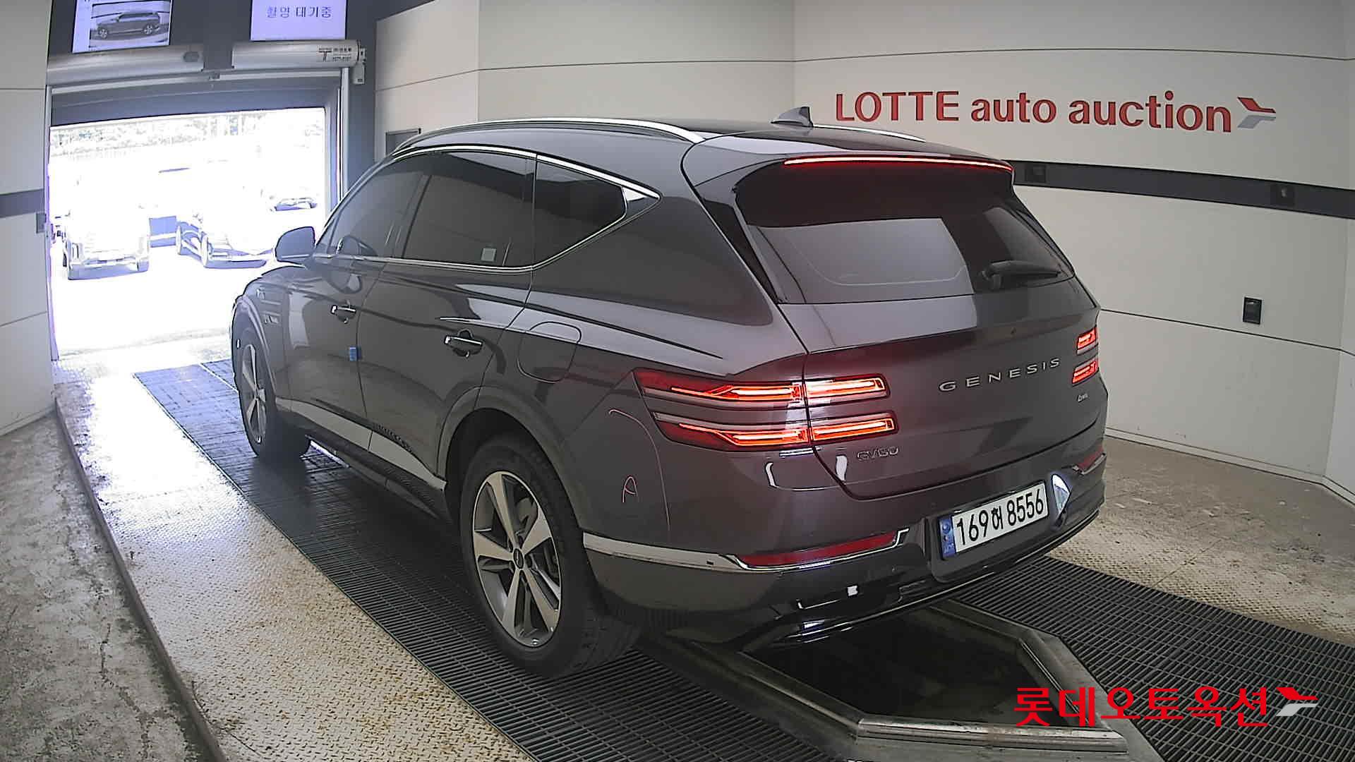 2022 - genesis gv80