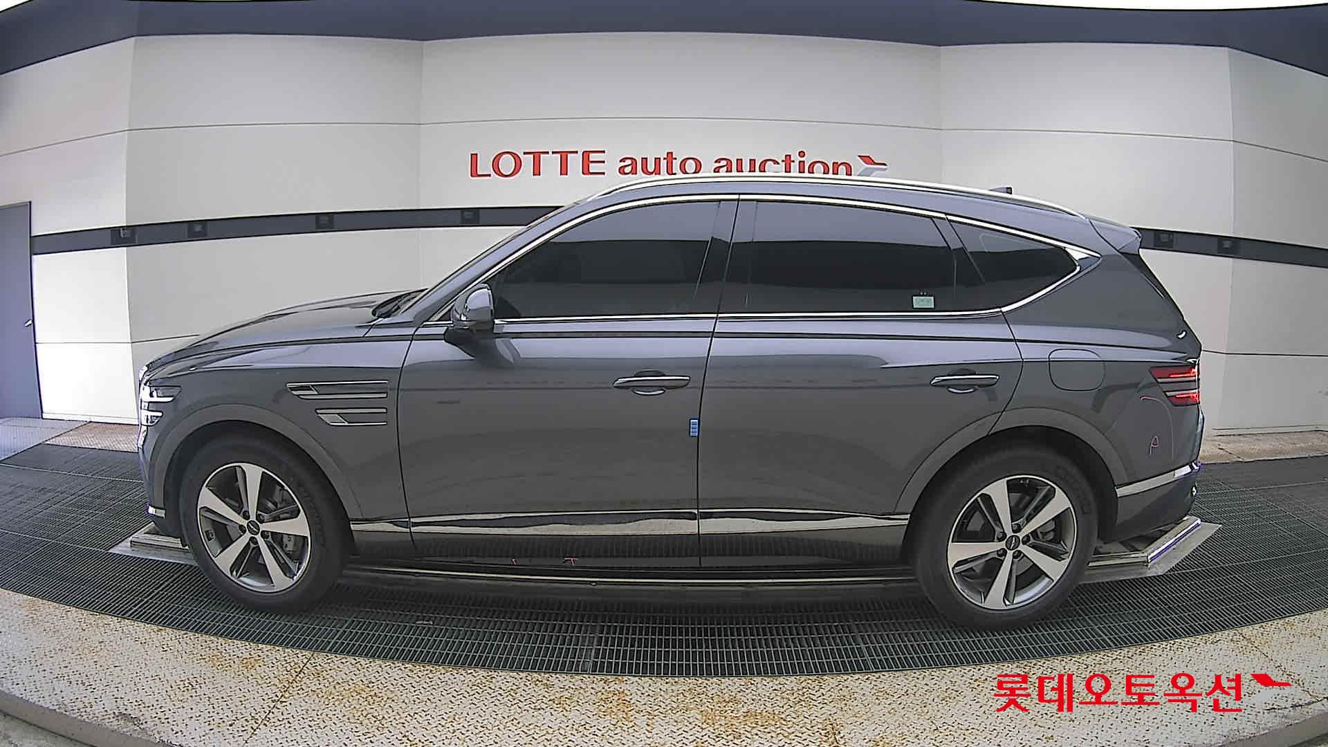 2022 - genesis gv80