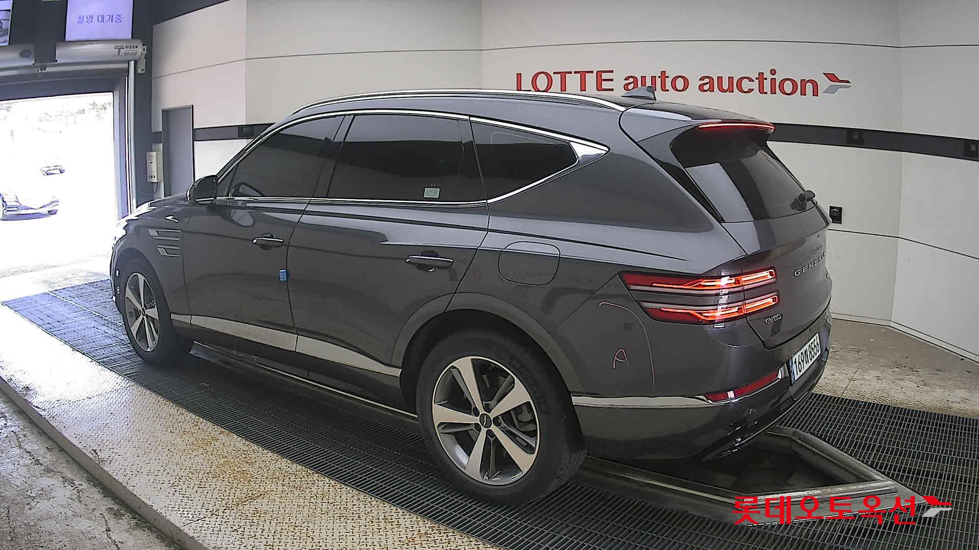 2022 - genesis gv80