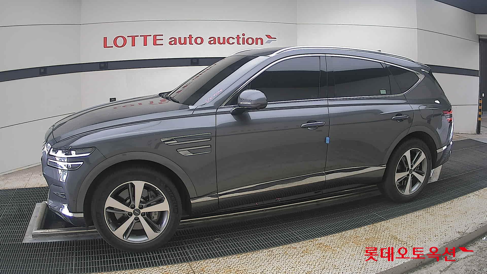 2022 - genesis gv80