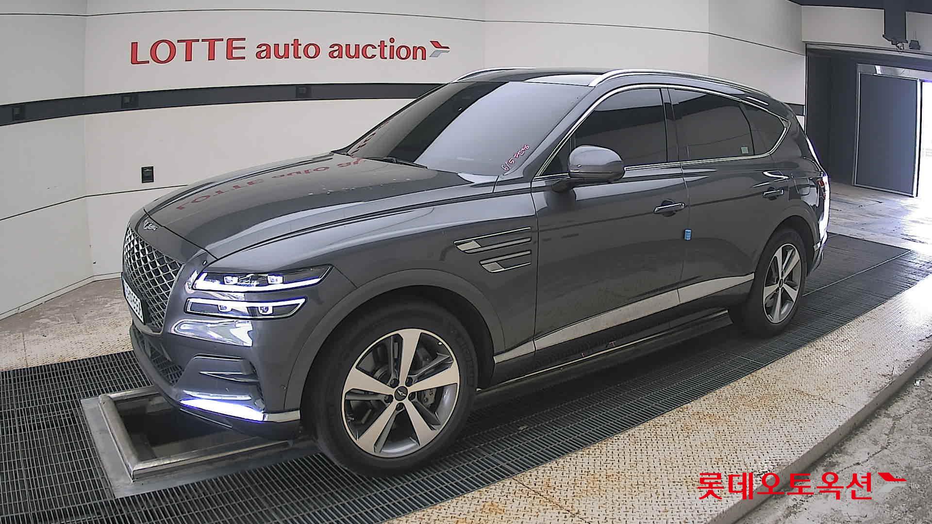 2022 - genesis gv80
