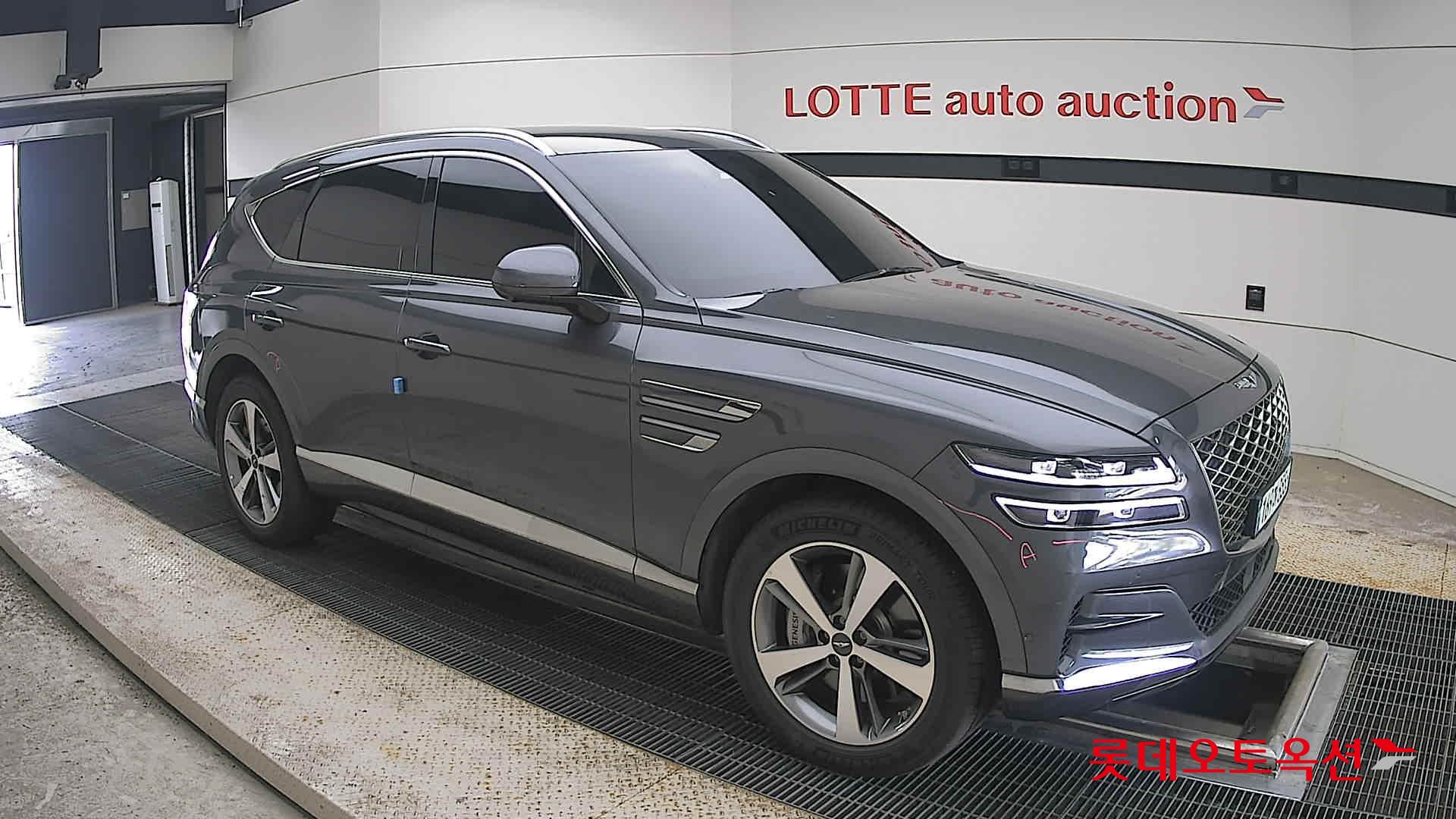2022 - genesis gv80
