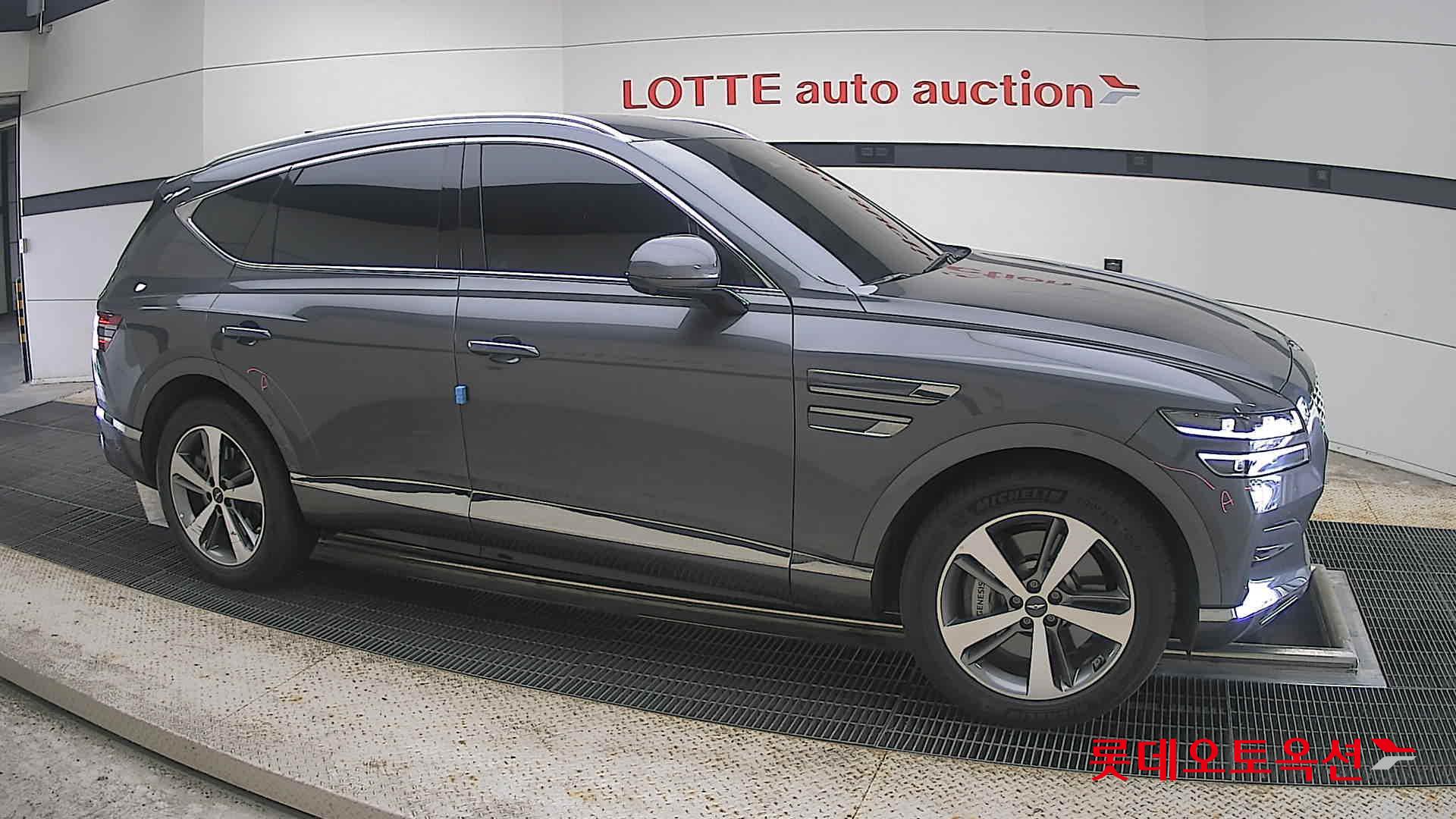 2022 - genesis gv80