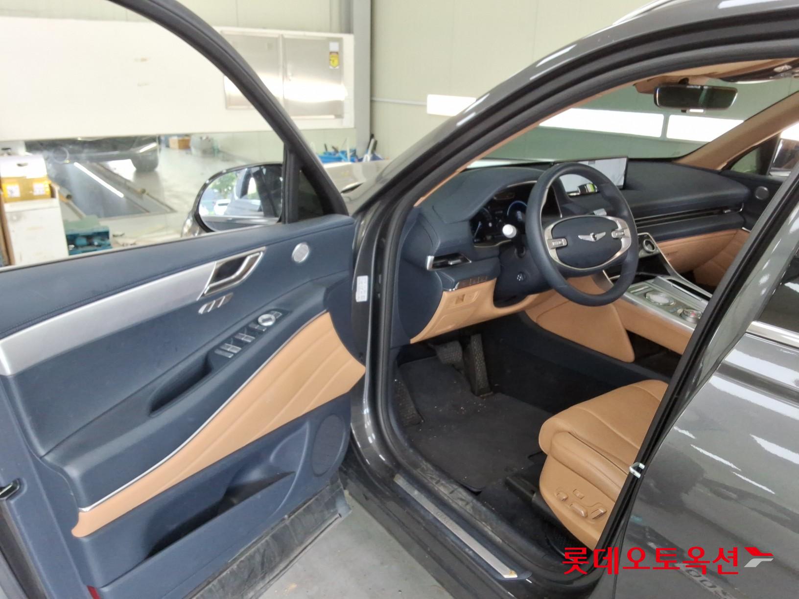 2022 - genesis gv80