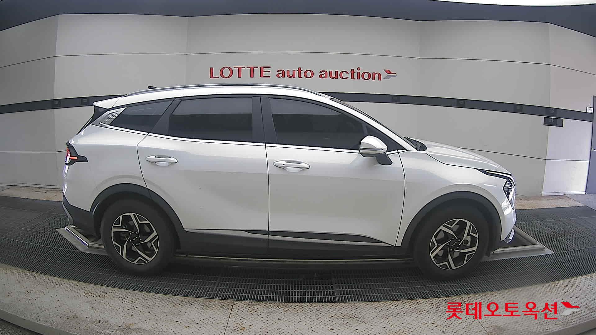 2022 - kia sportage