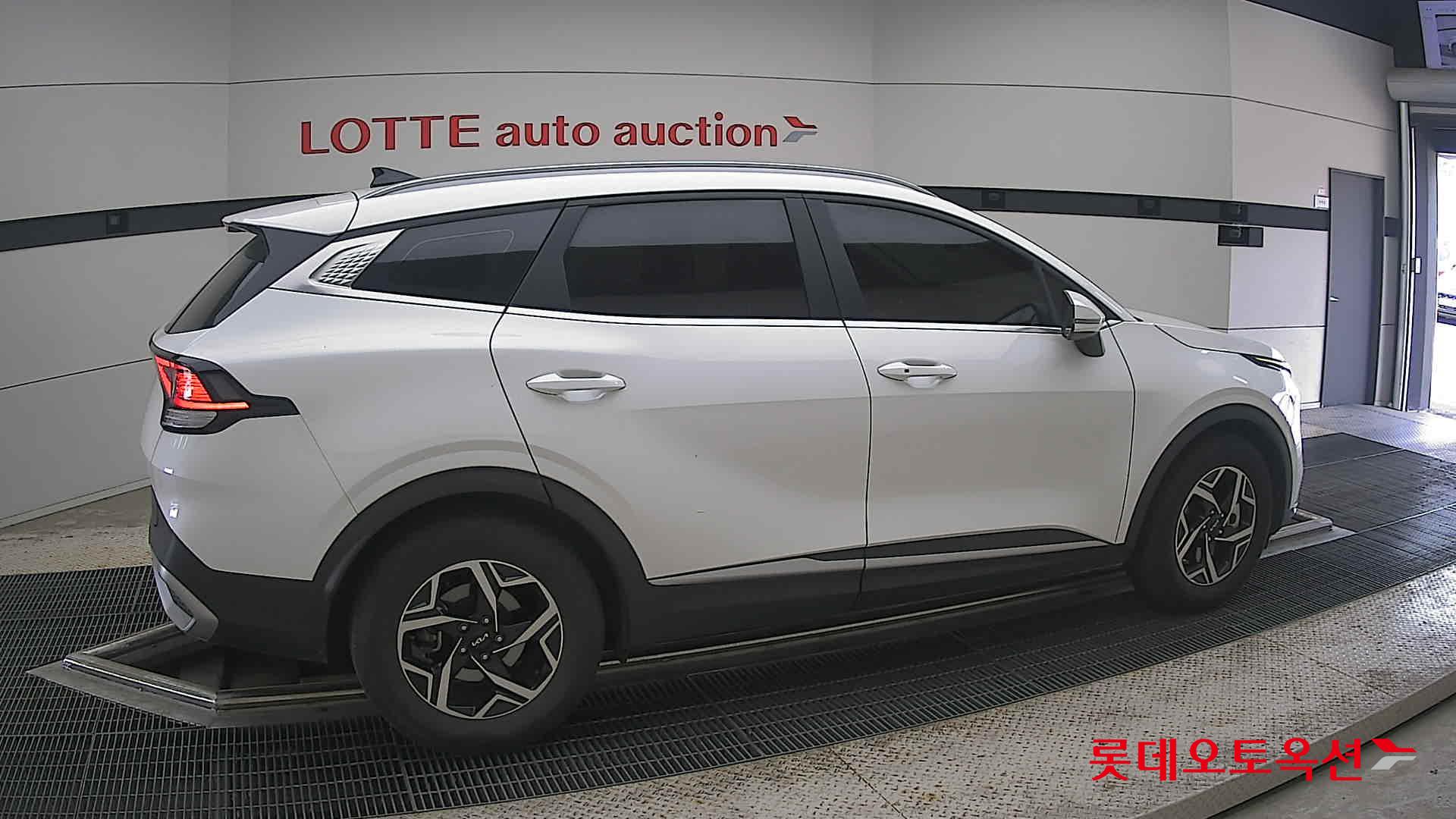 2022 - kia sportage