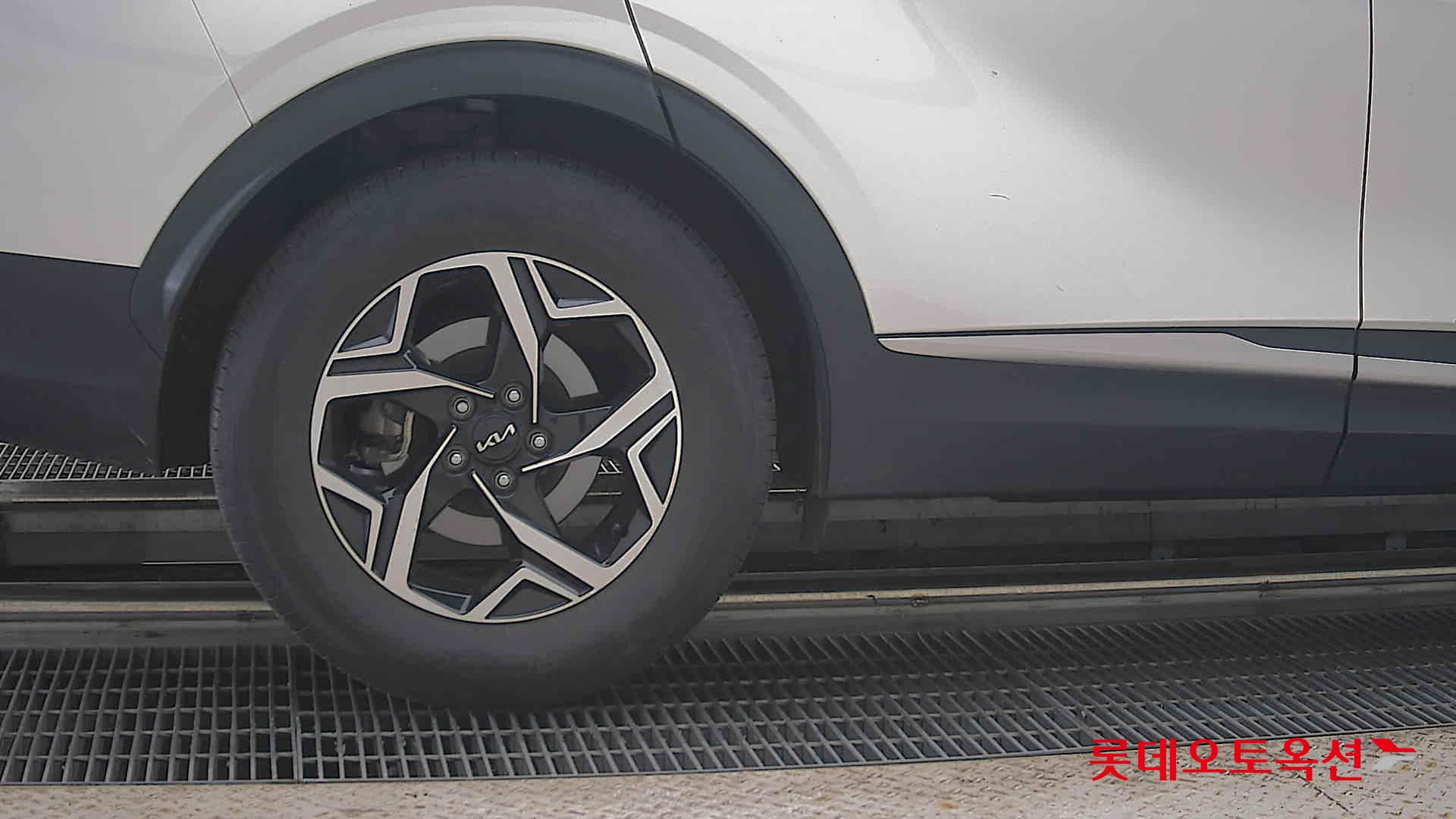 2022 - kia sportage