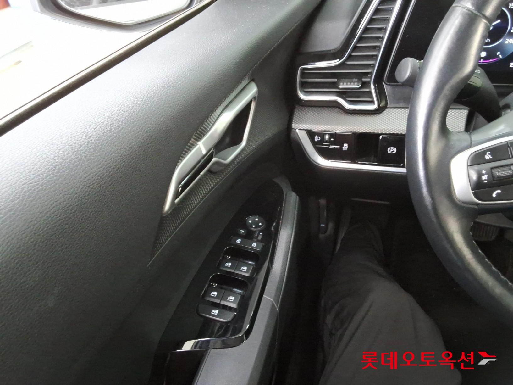 2022 - kia sportage